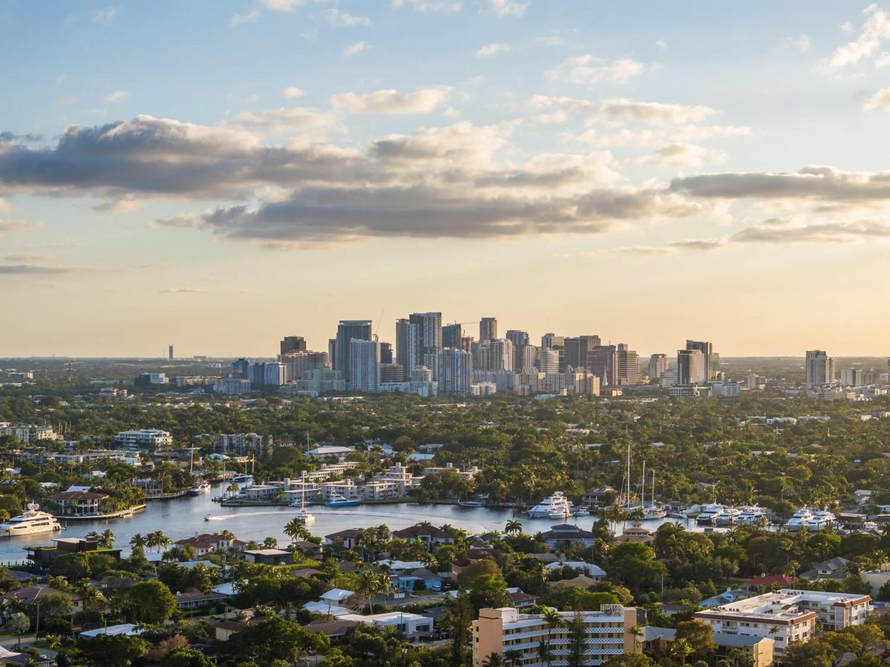 GALLERY One - A DoubleTree Suites by Hilton Hotel