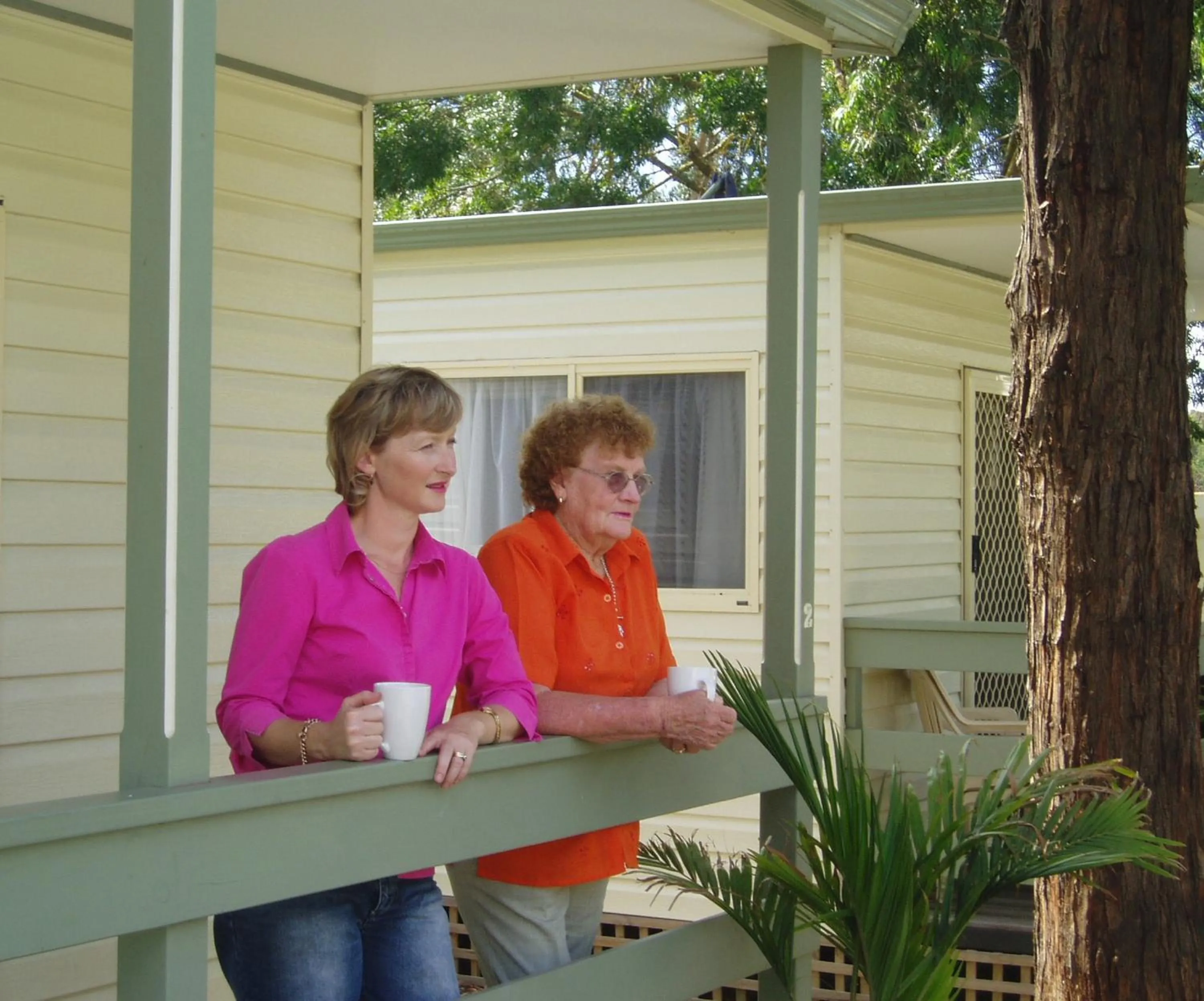Balcony/Terrace in Lake Hamilton Motor Village and Caravan Park