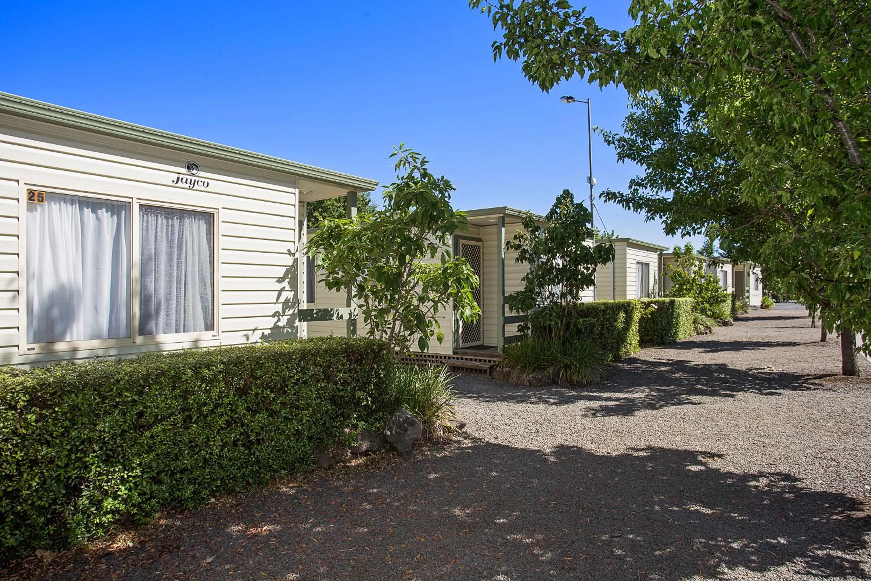 Property building in Lake Hamilton Motor Village and Caravan Park