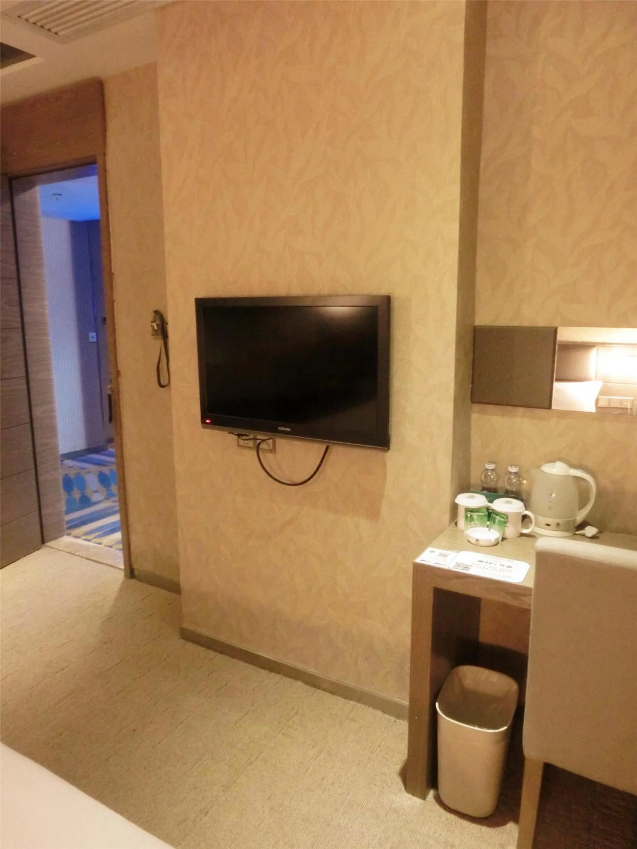 TV and multimedia, TV/Entertainment Center in Greentree Alliance Shenzhen Shekou Sea World Hotel