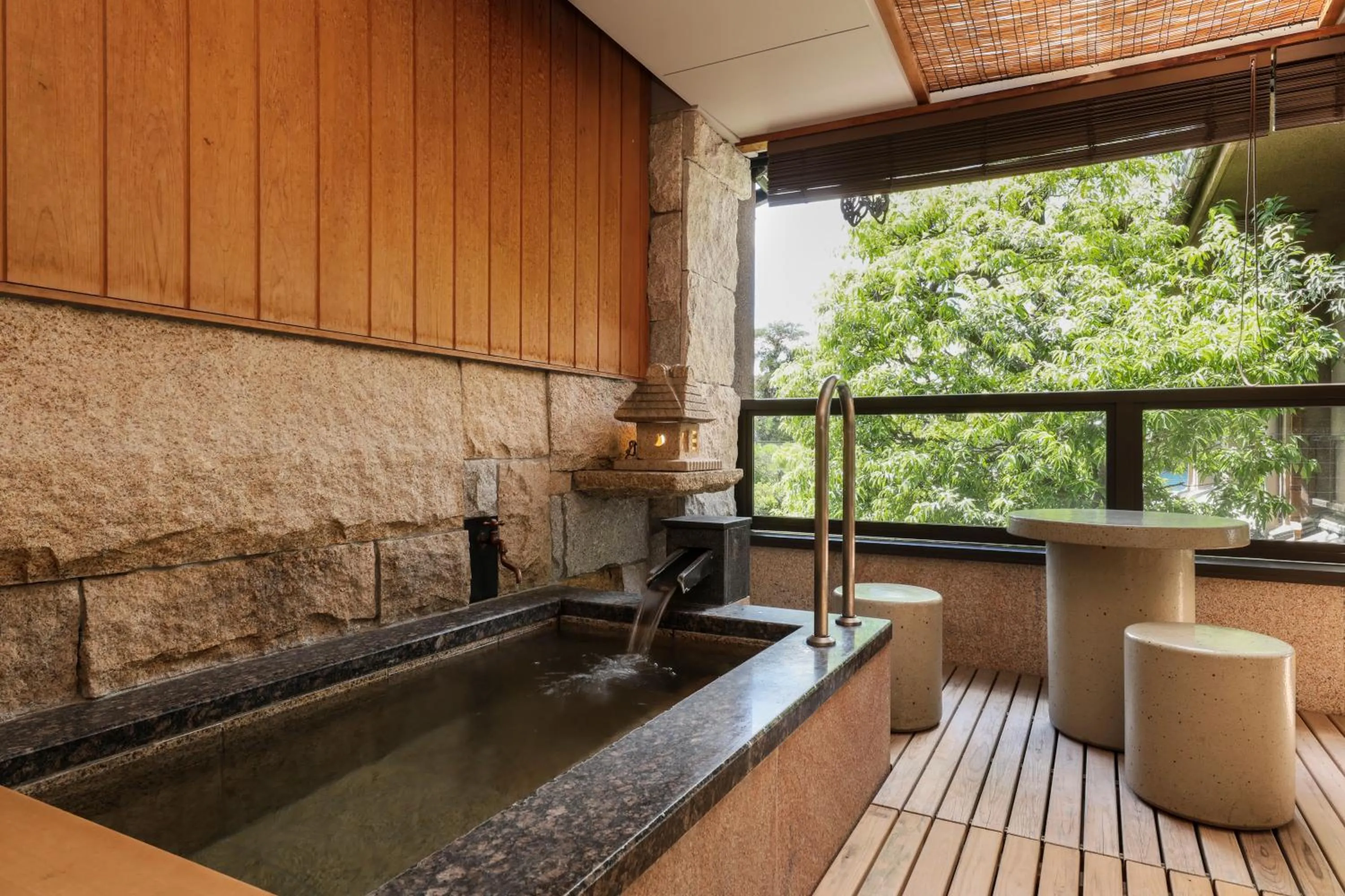 Garden in Beautiful Japanese Garden Kagetsu