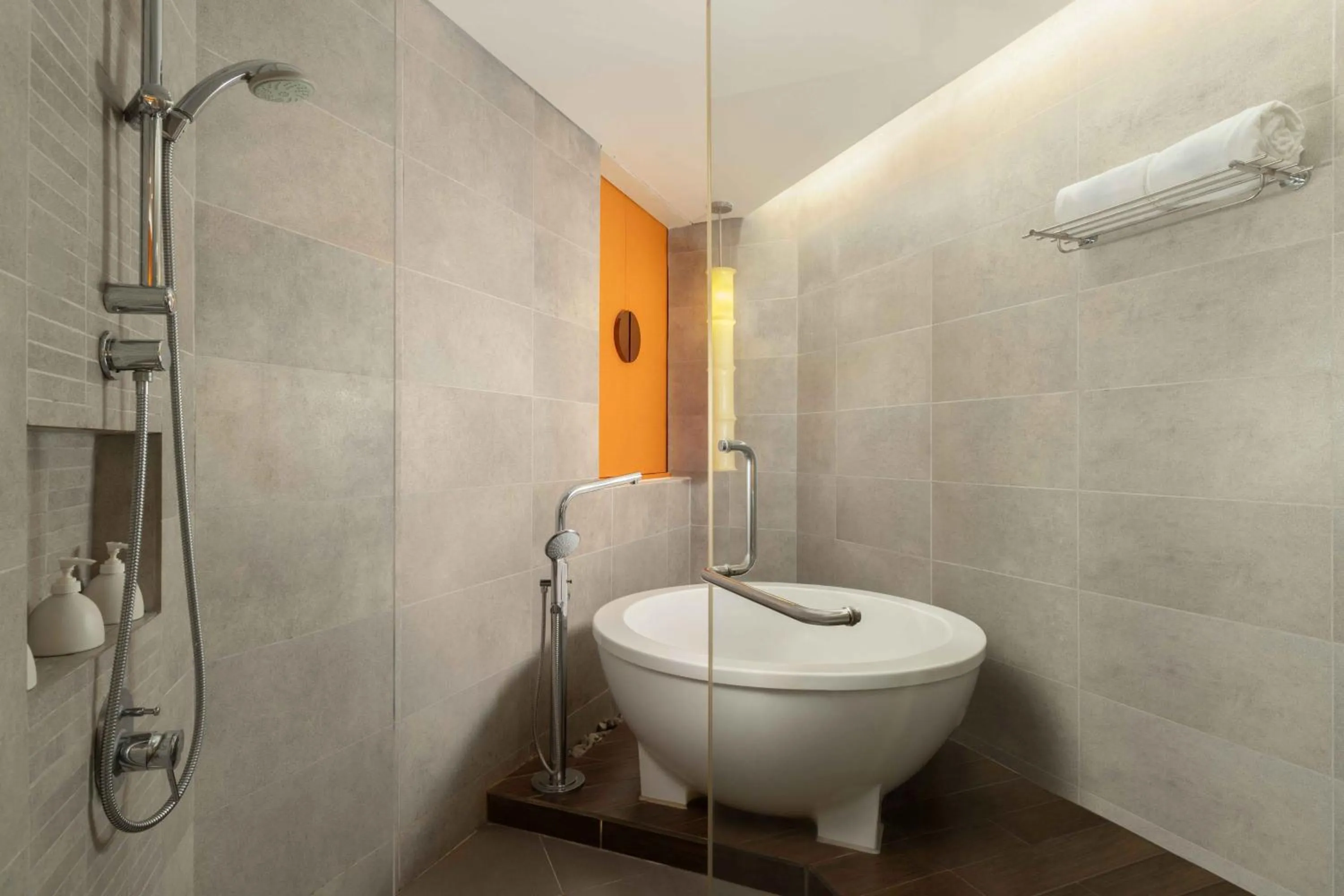 Shower in Angsana Lang Co