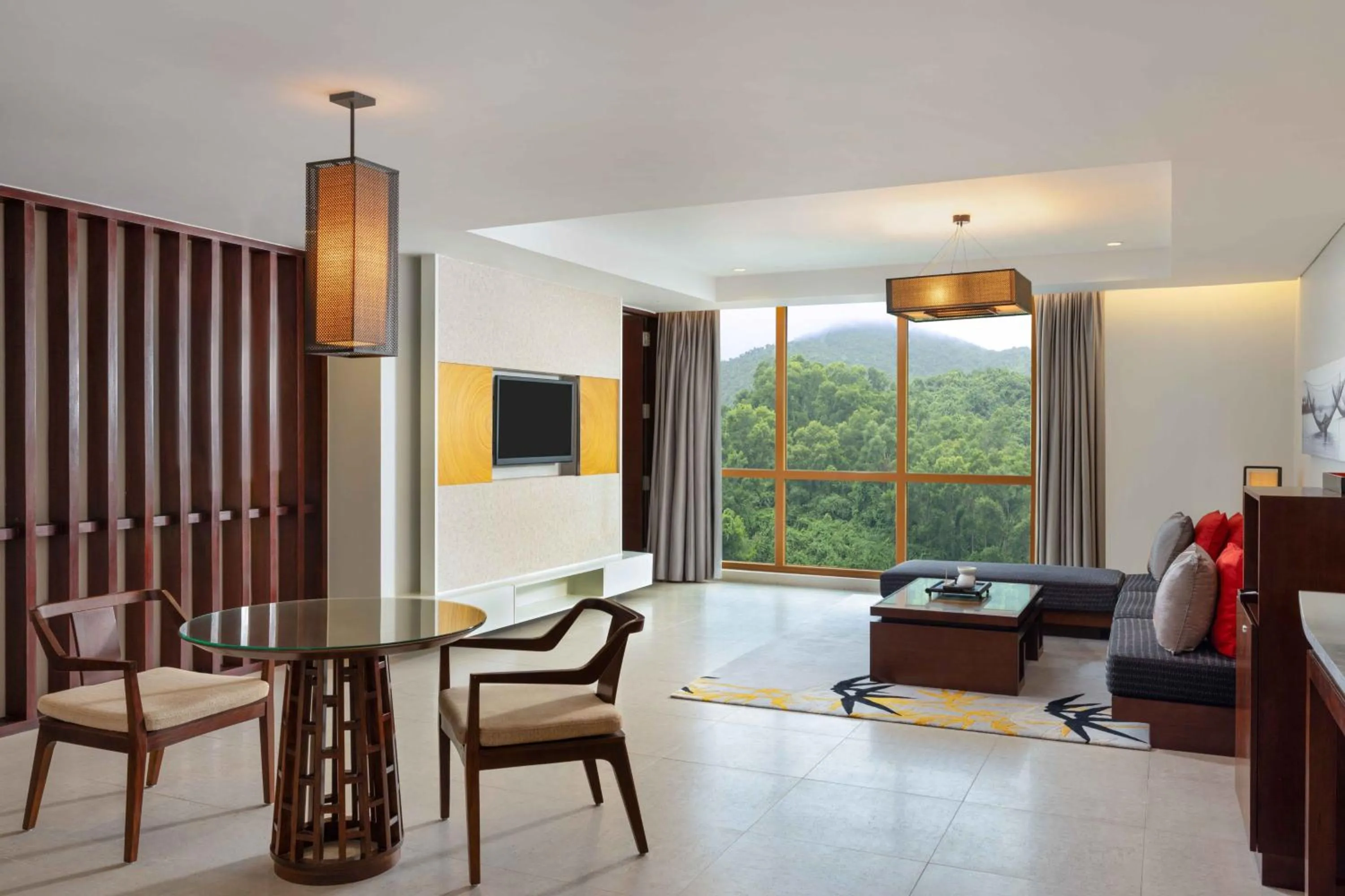 TV and multimedia in Angsana Lang Co