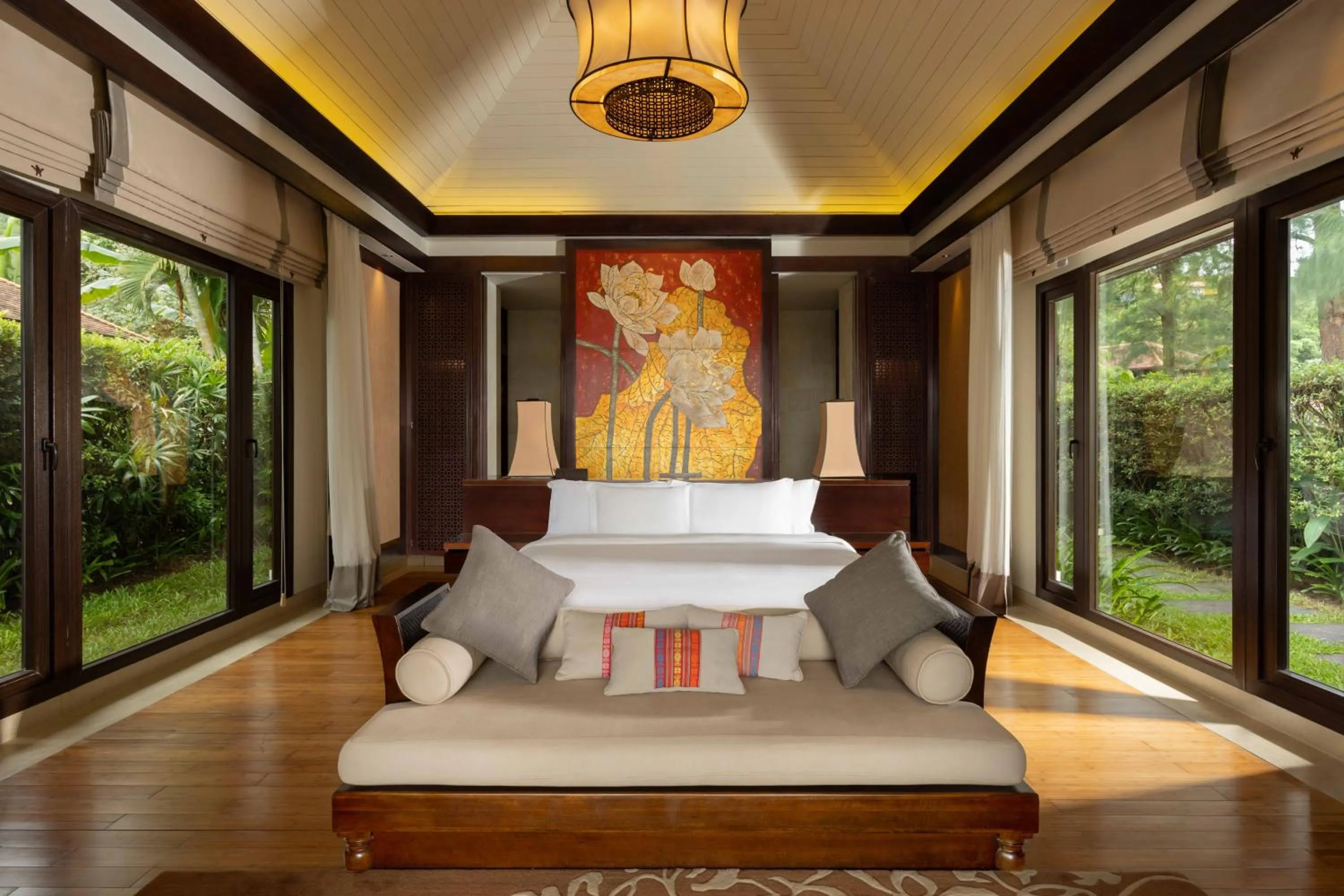 Bed in Banyan Tree Lang Co