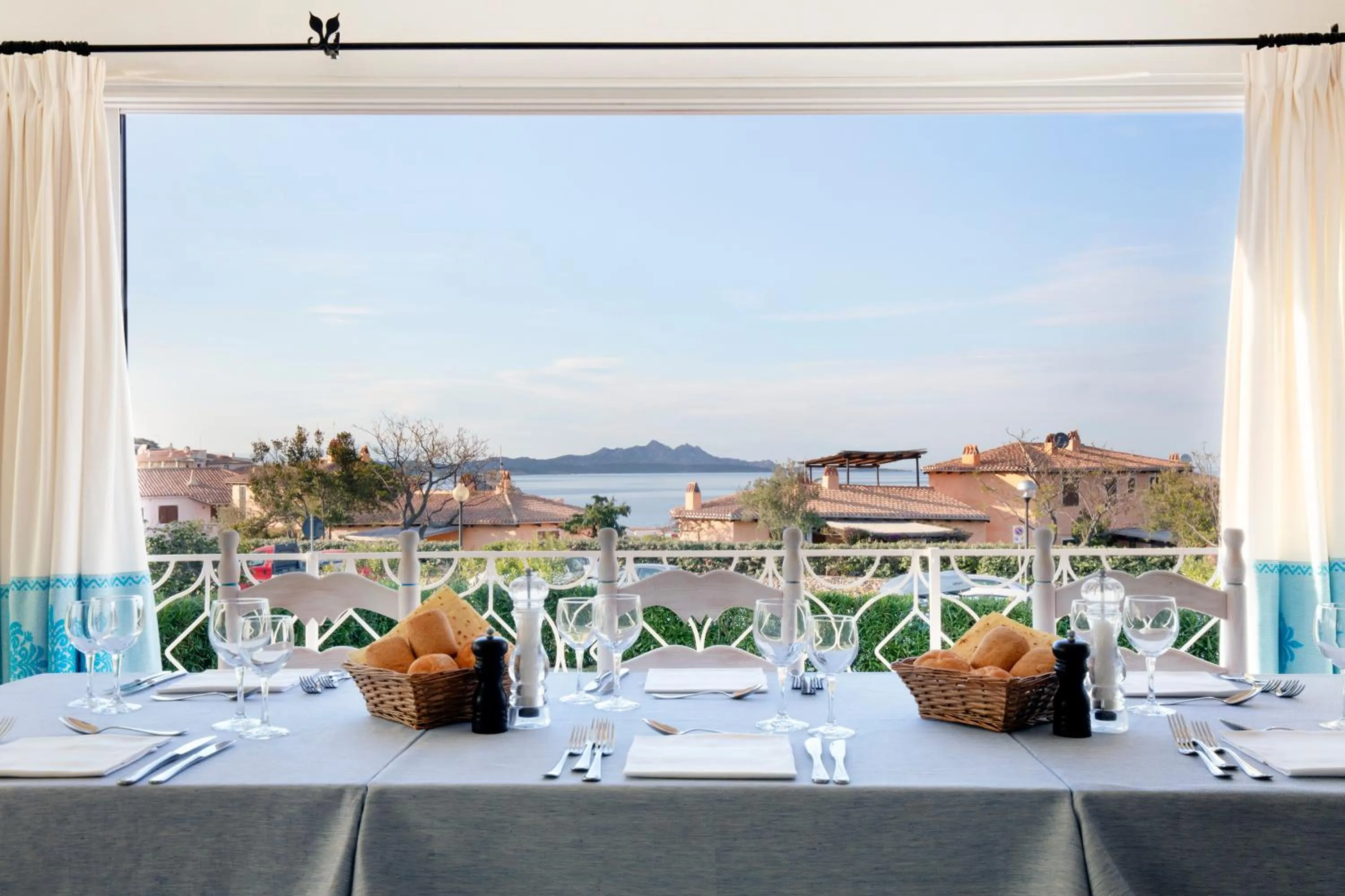 Restaurant/places to eat in Club Hotel Cormorano
