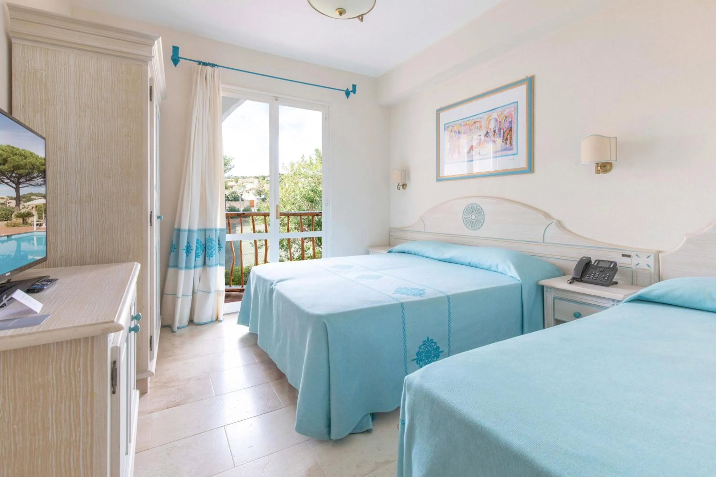 Bed in Club Hotel Cormorano