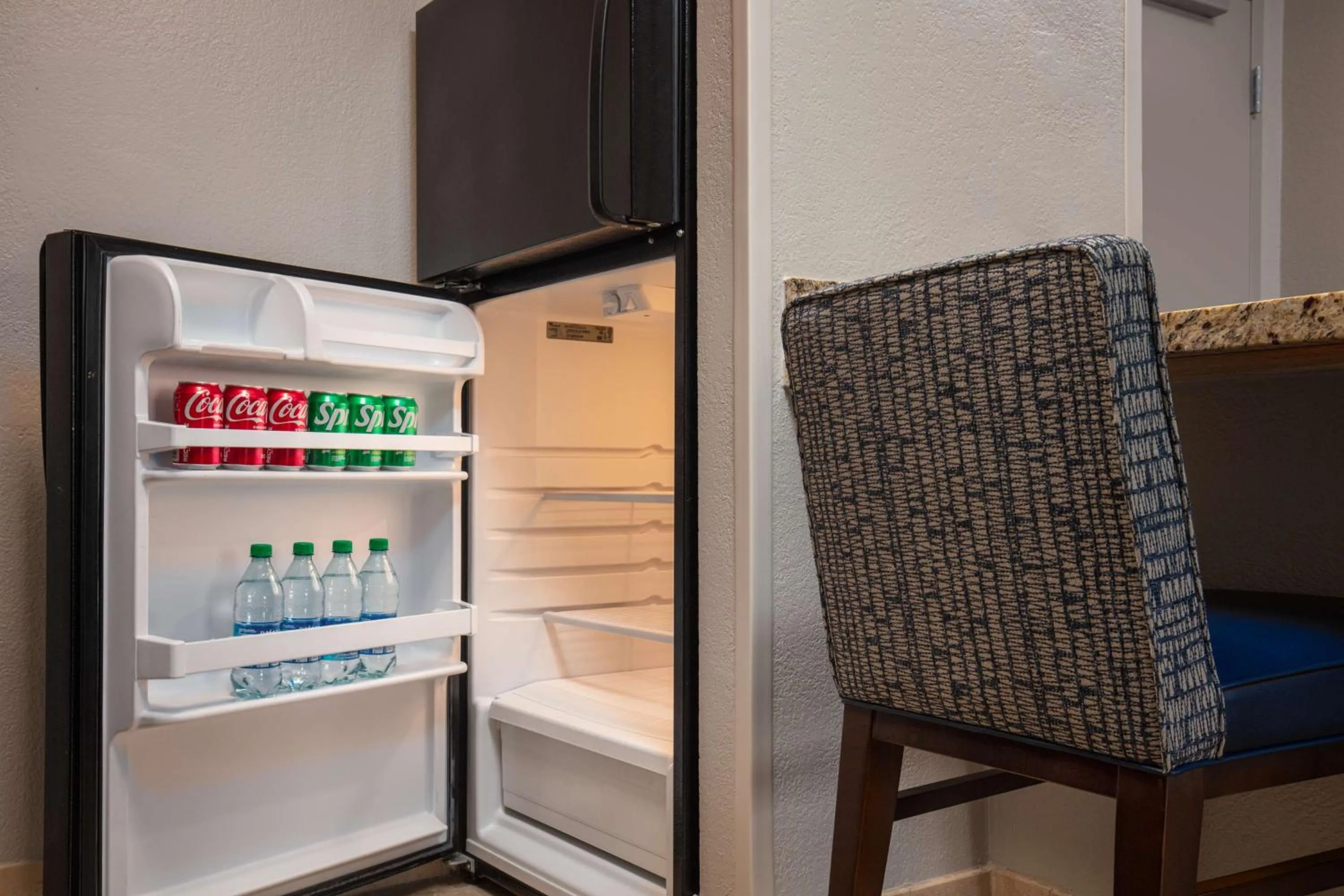 Photo of the whole room in Hampton Inn & Suites El Paso-Airport