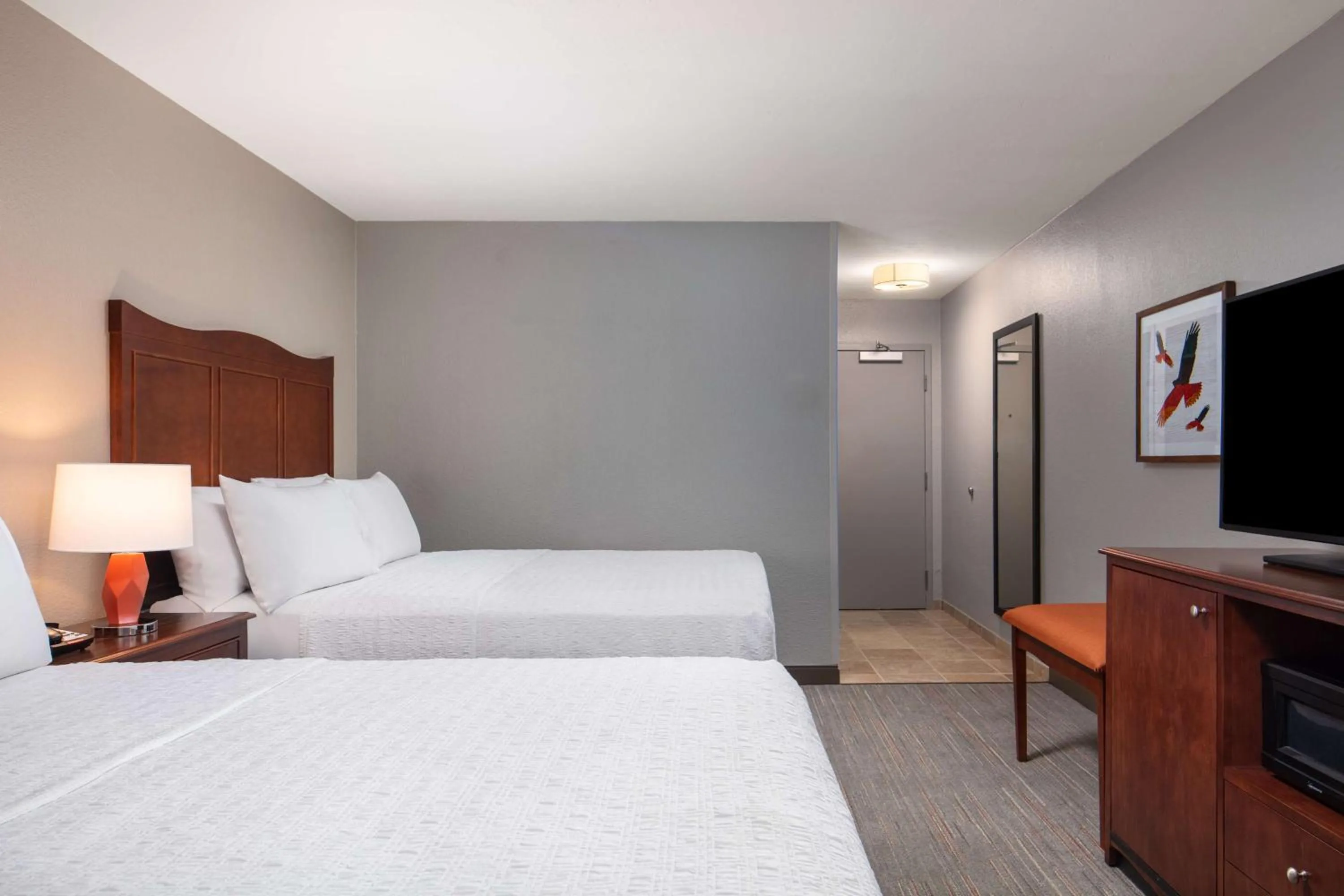 Bed in Hampton Inn & Suites El Paso-Airport