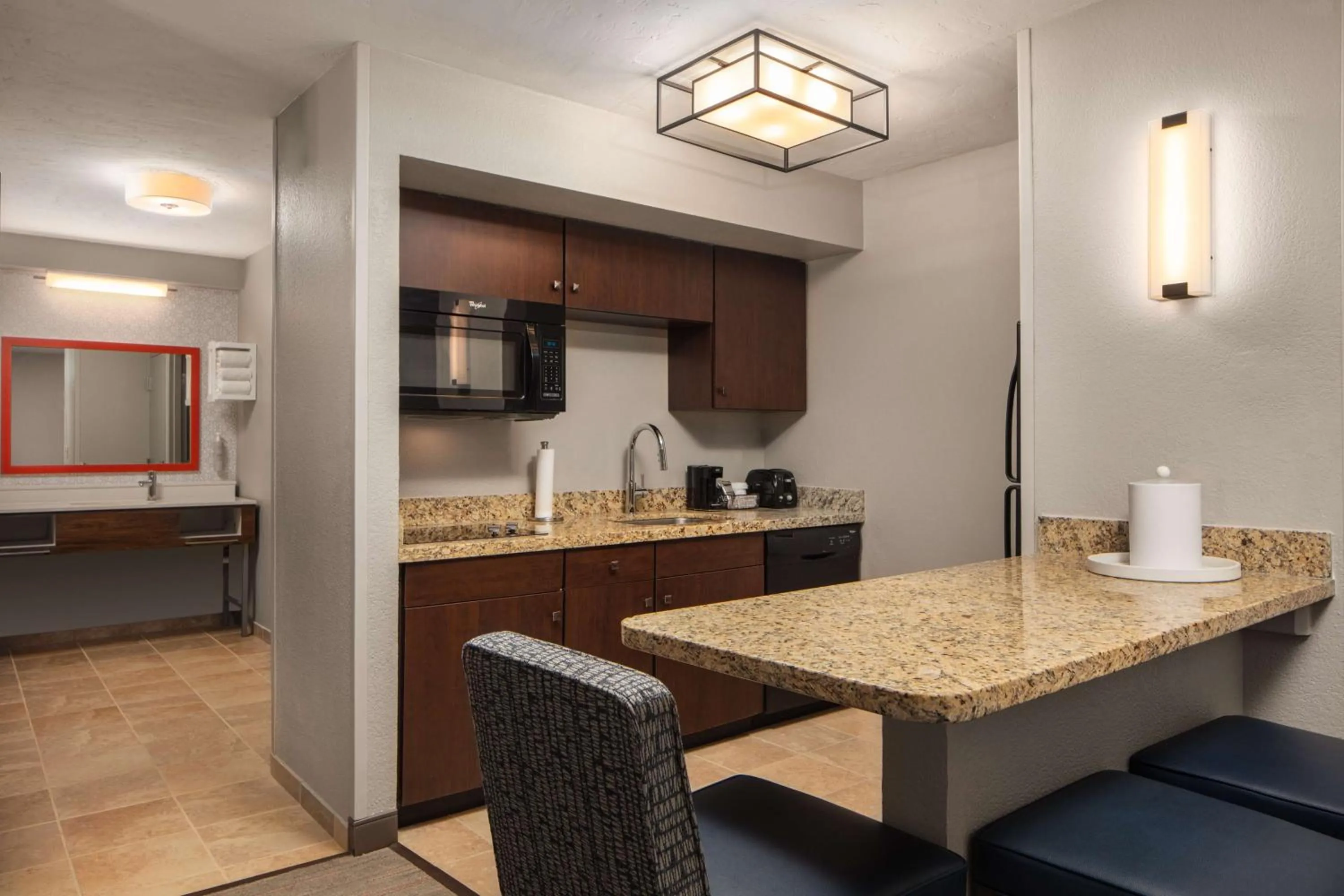 Kitchen or kitchenette in Hampton Inn & Suites El Paso-Airport
