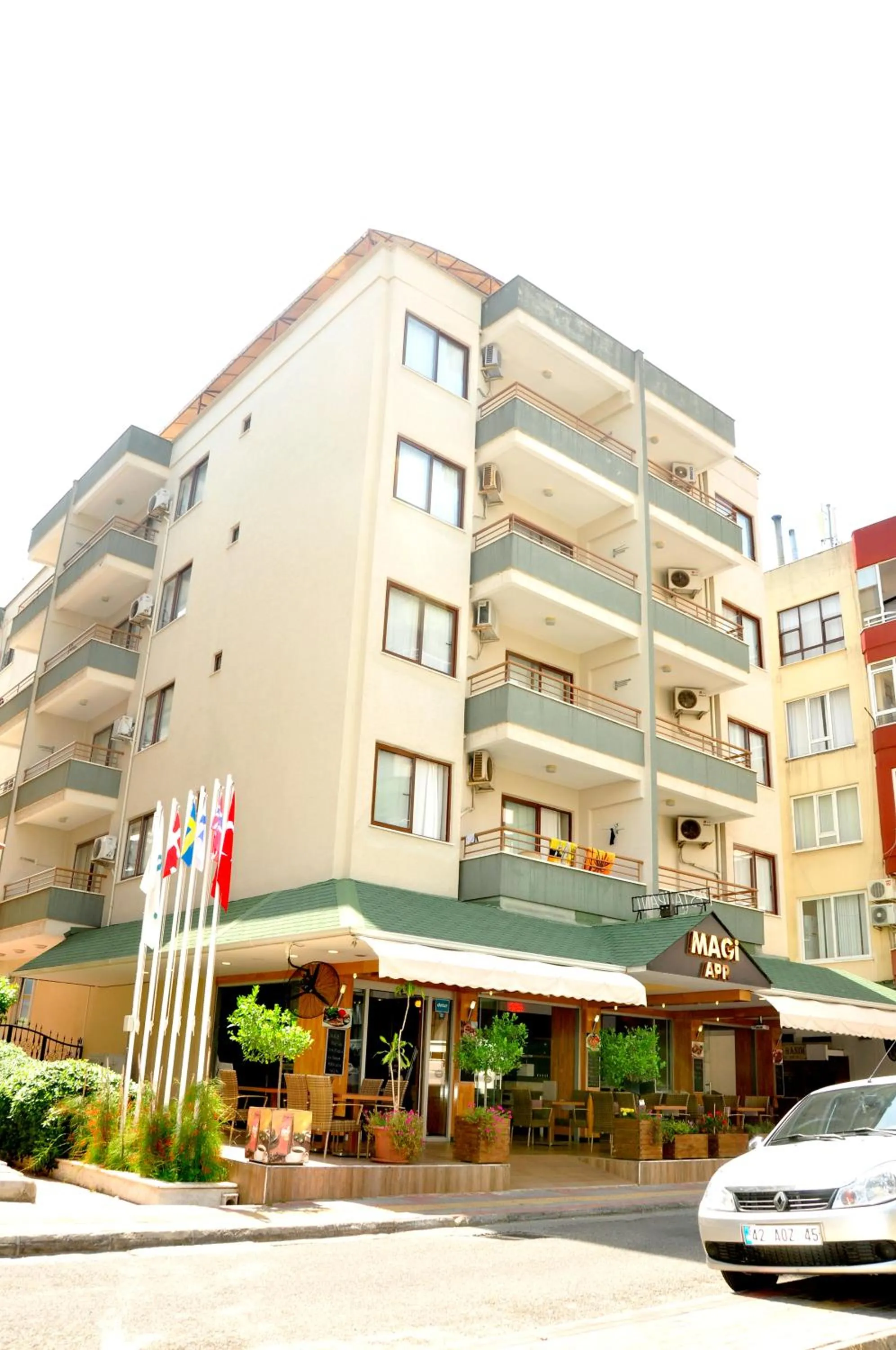 Facade/entrance in Magi Apart Hotel