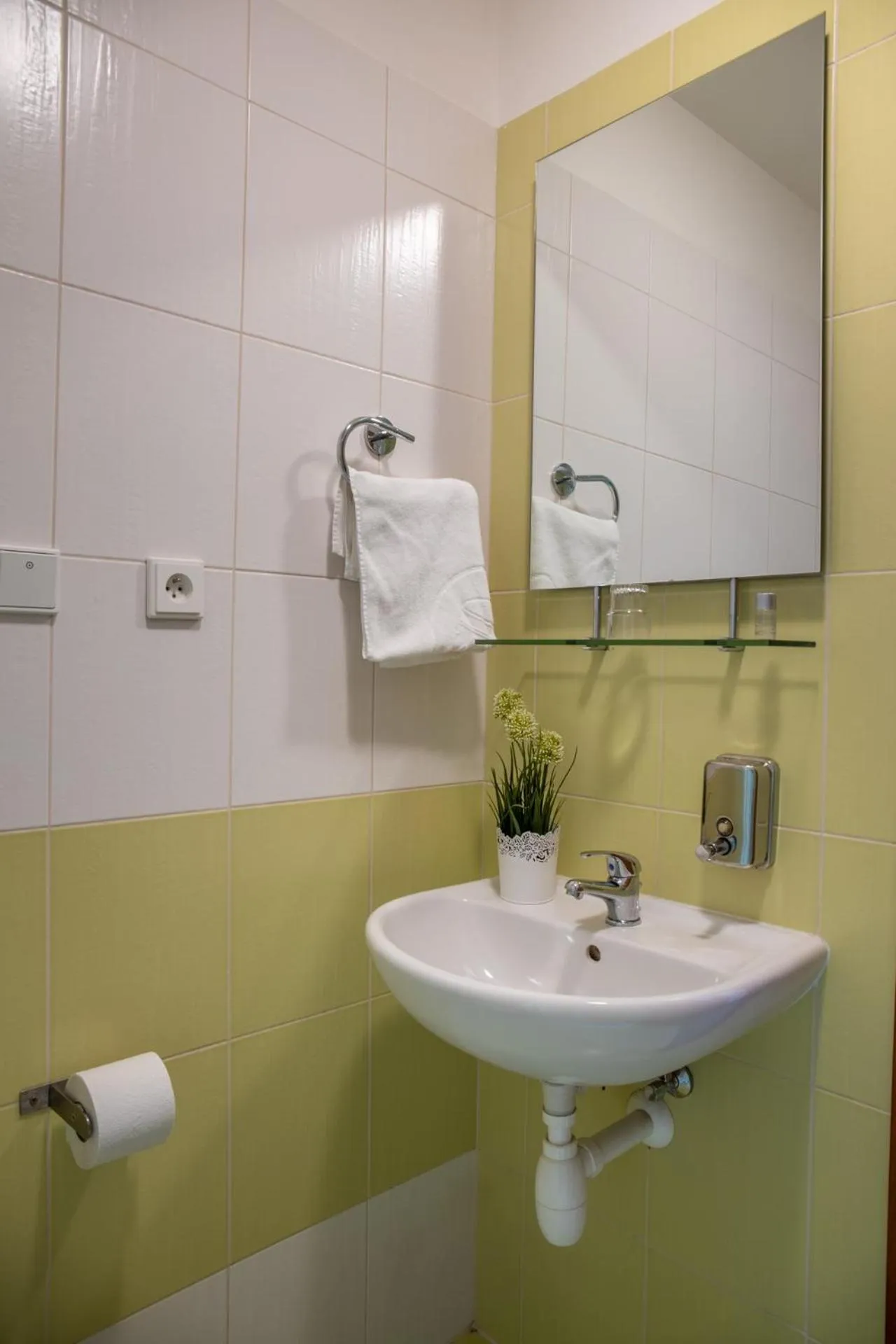 Bathroom in Hotel Kanarek