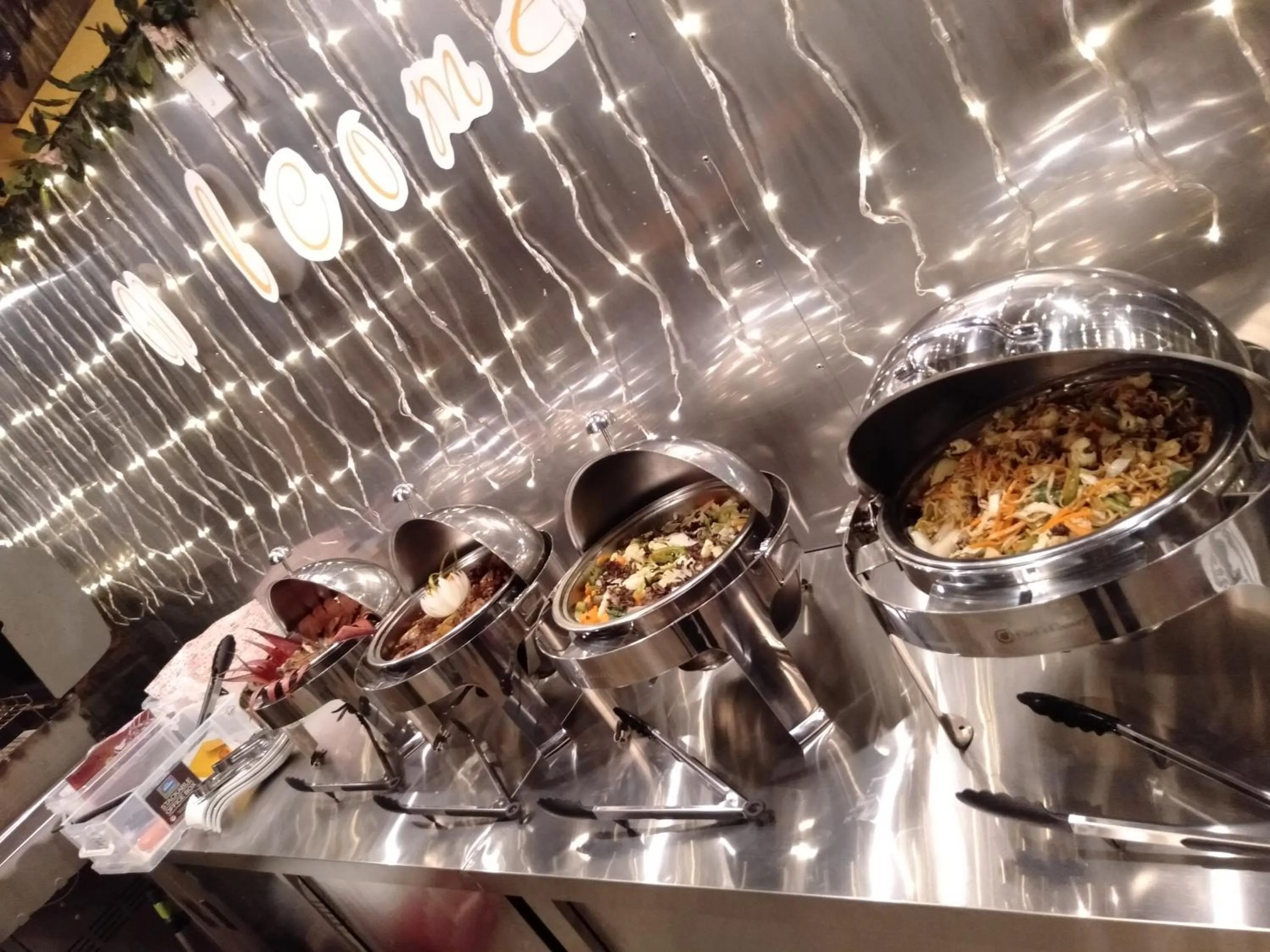 Food in Log Cabin Hotel - Baguio