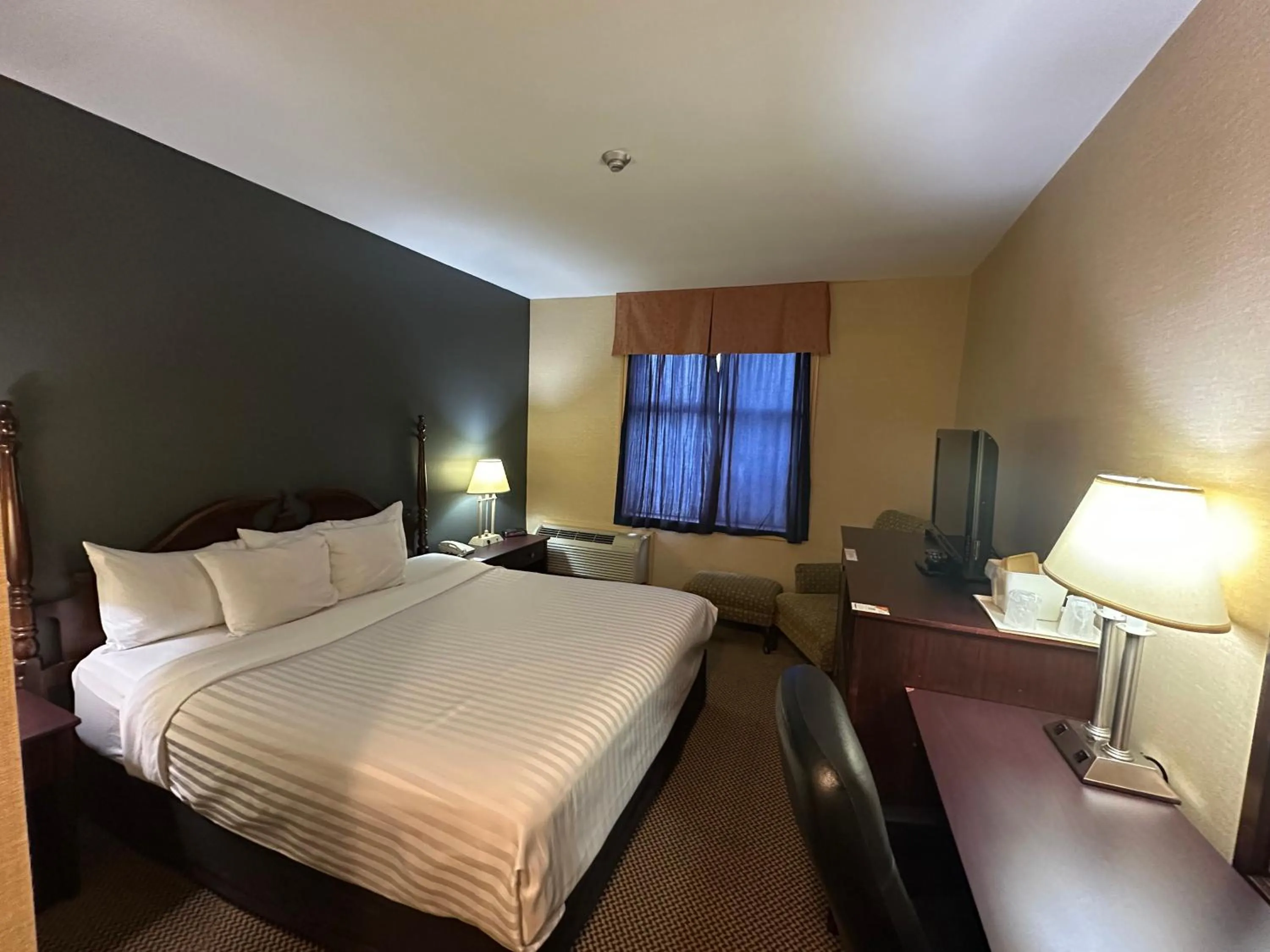 Bed in Econo Lodge City Centre