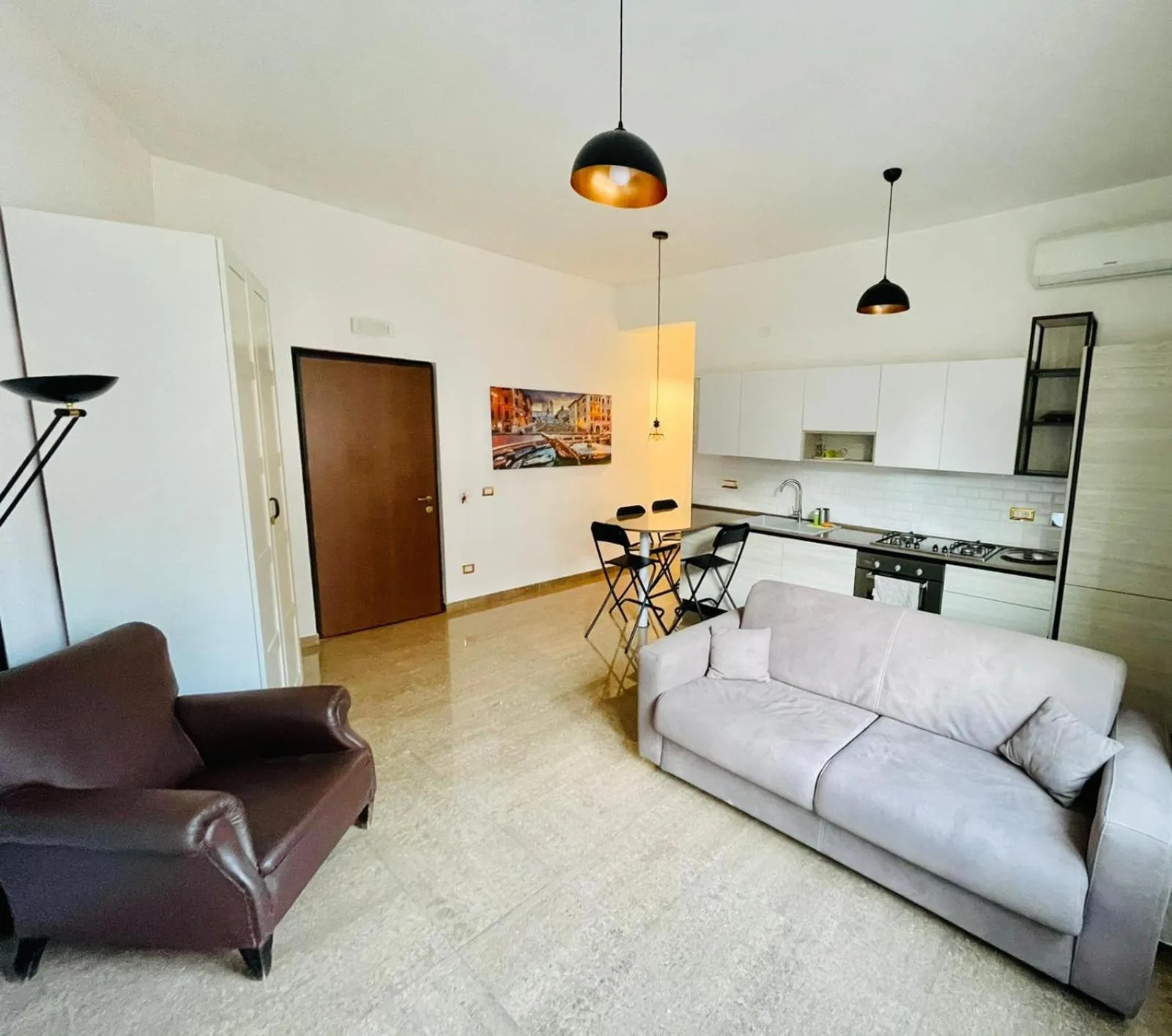 INTERNO DIECI