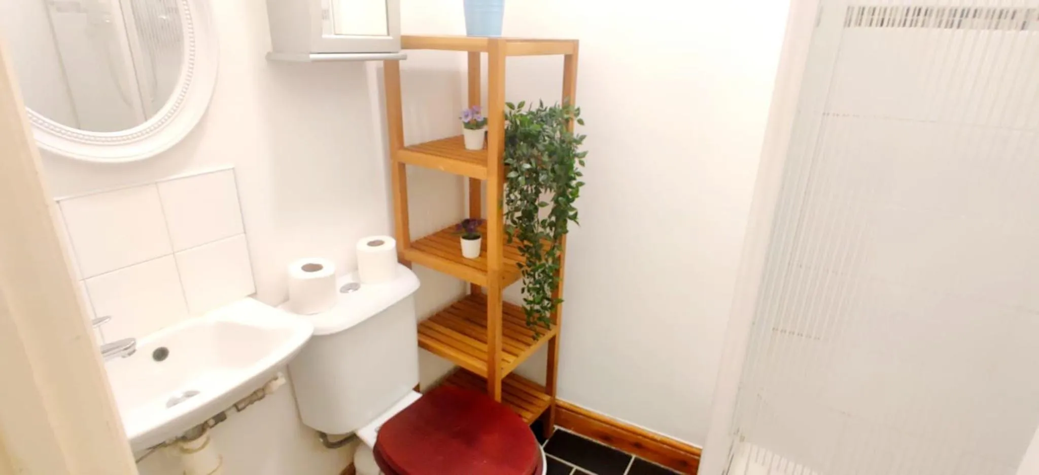 Studio Flat near Liverpool st & Shoreditch London.