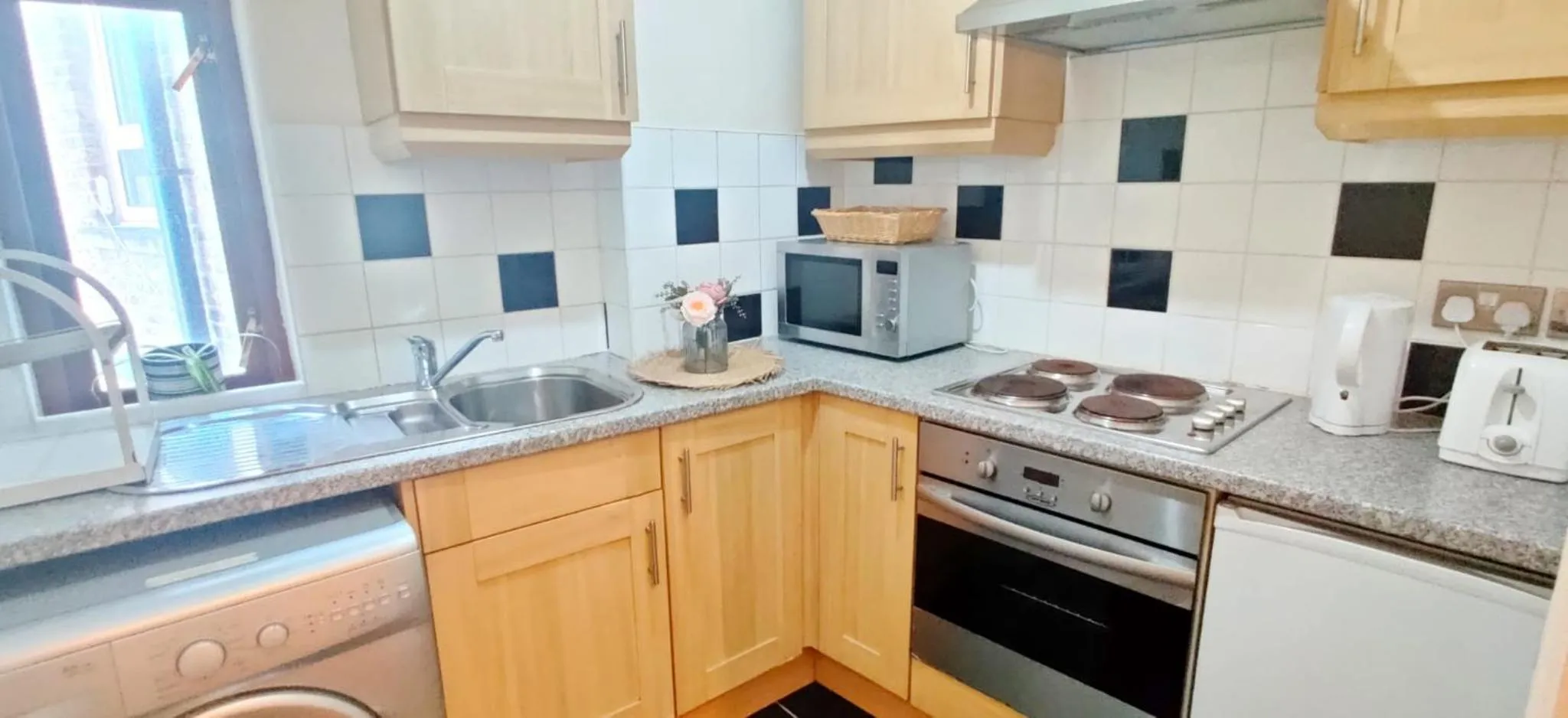 Studio Flat near Liverpool st & Shoreditch London.