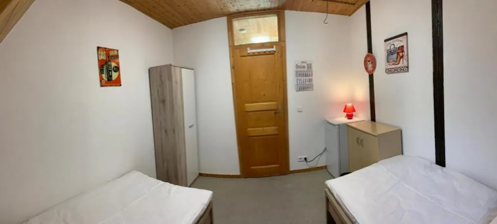 AB Apartment - Zimmer mit Gemeinschaftsräumen in Uhingen
