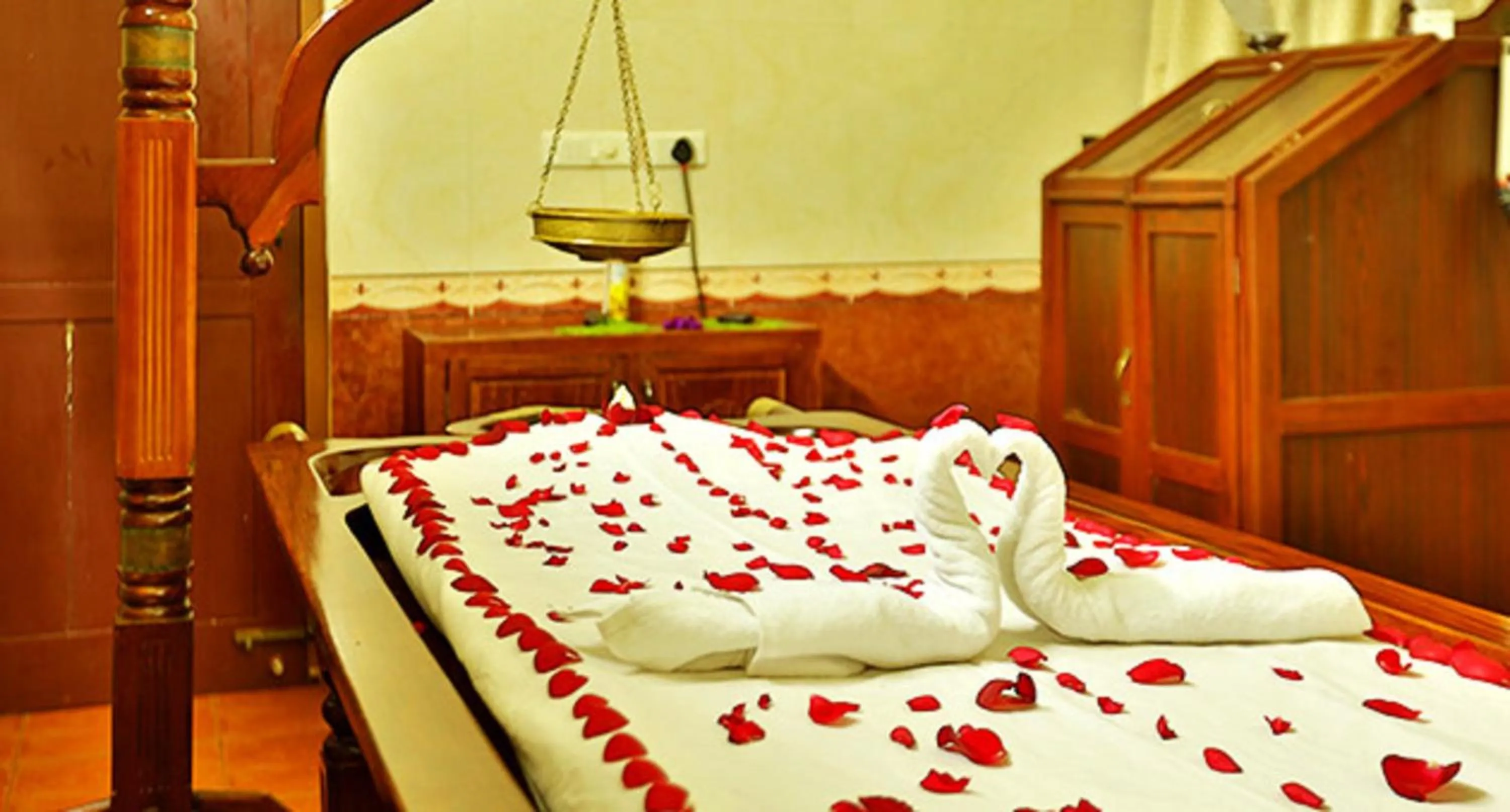 Massage, Bed in Kalathil Lake Resort