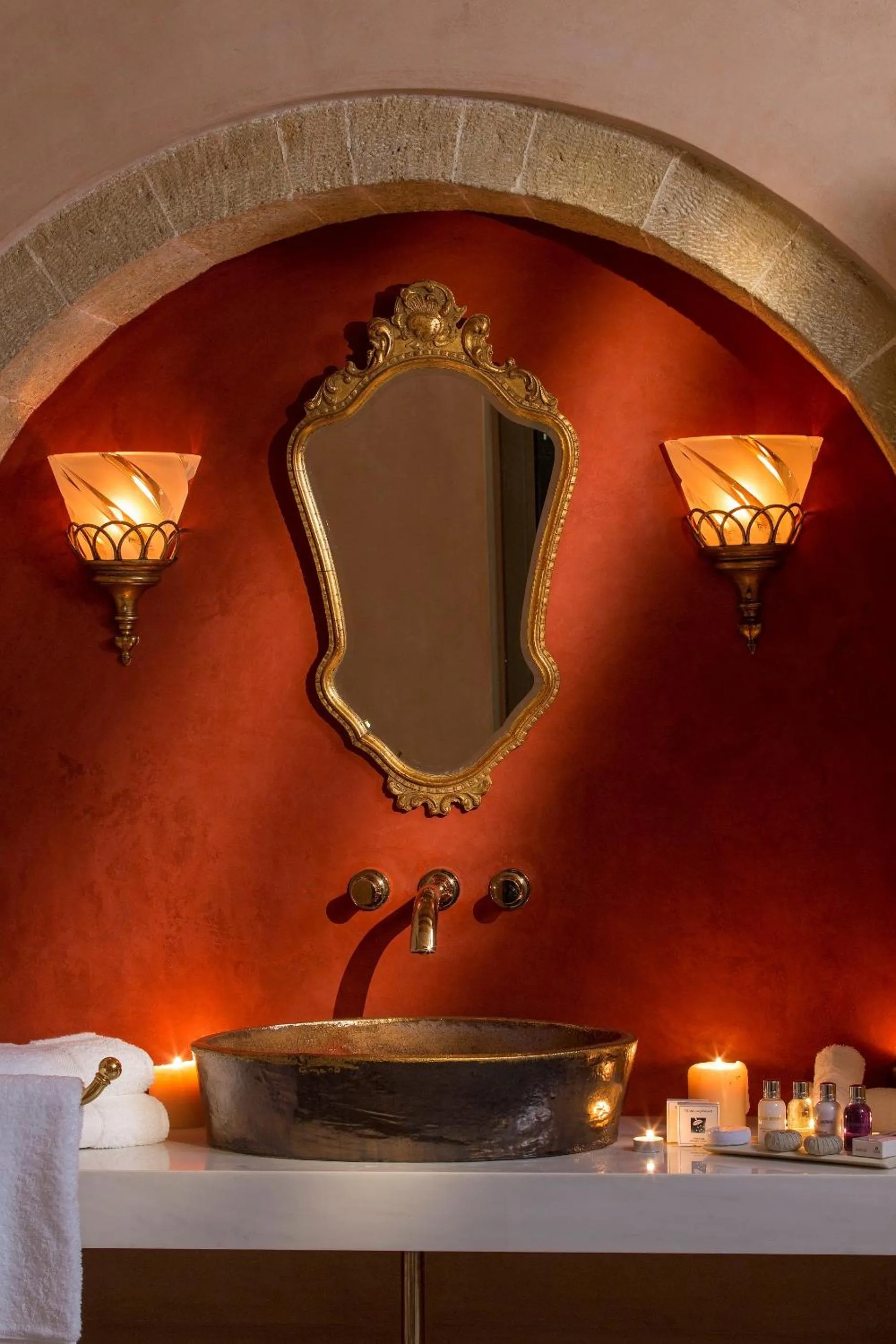 Decorative detail in Moni Emvasis Luxury Suites