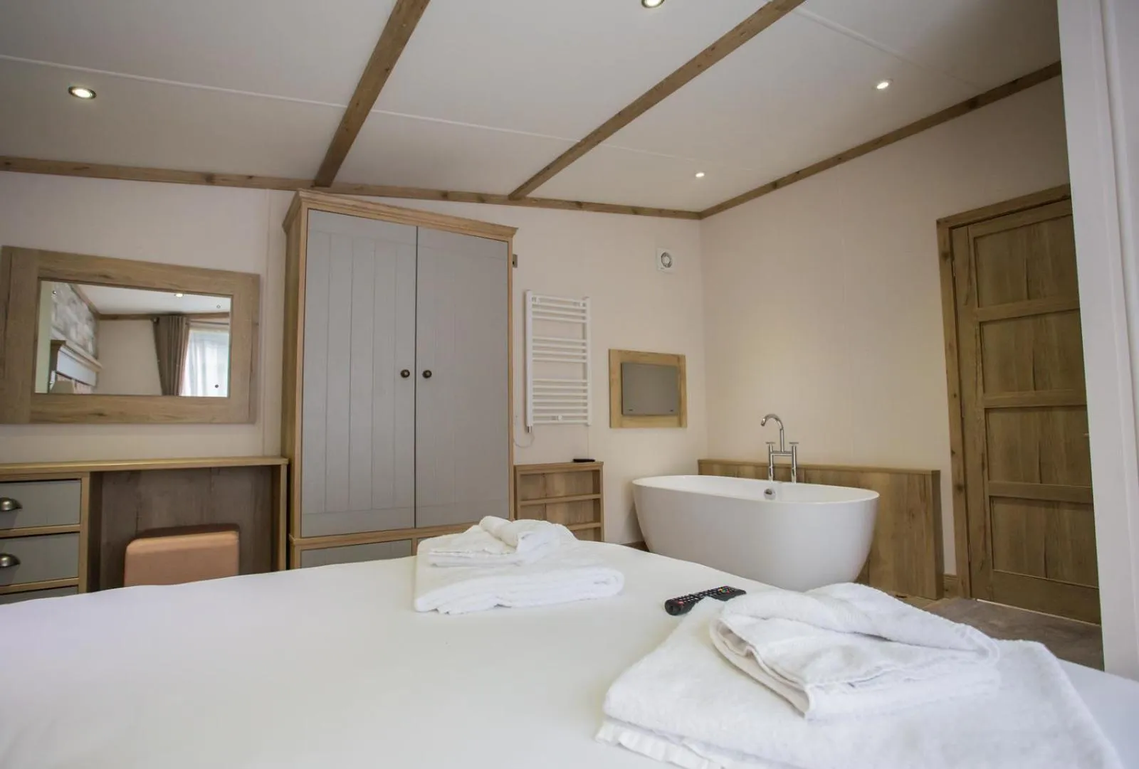 Bedroom, Bed in Mill Rythe Coastal Village