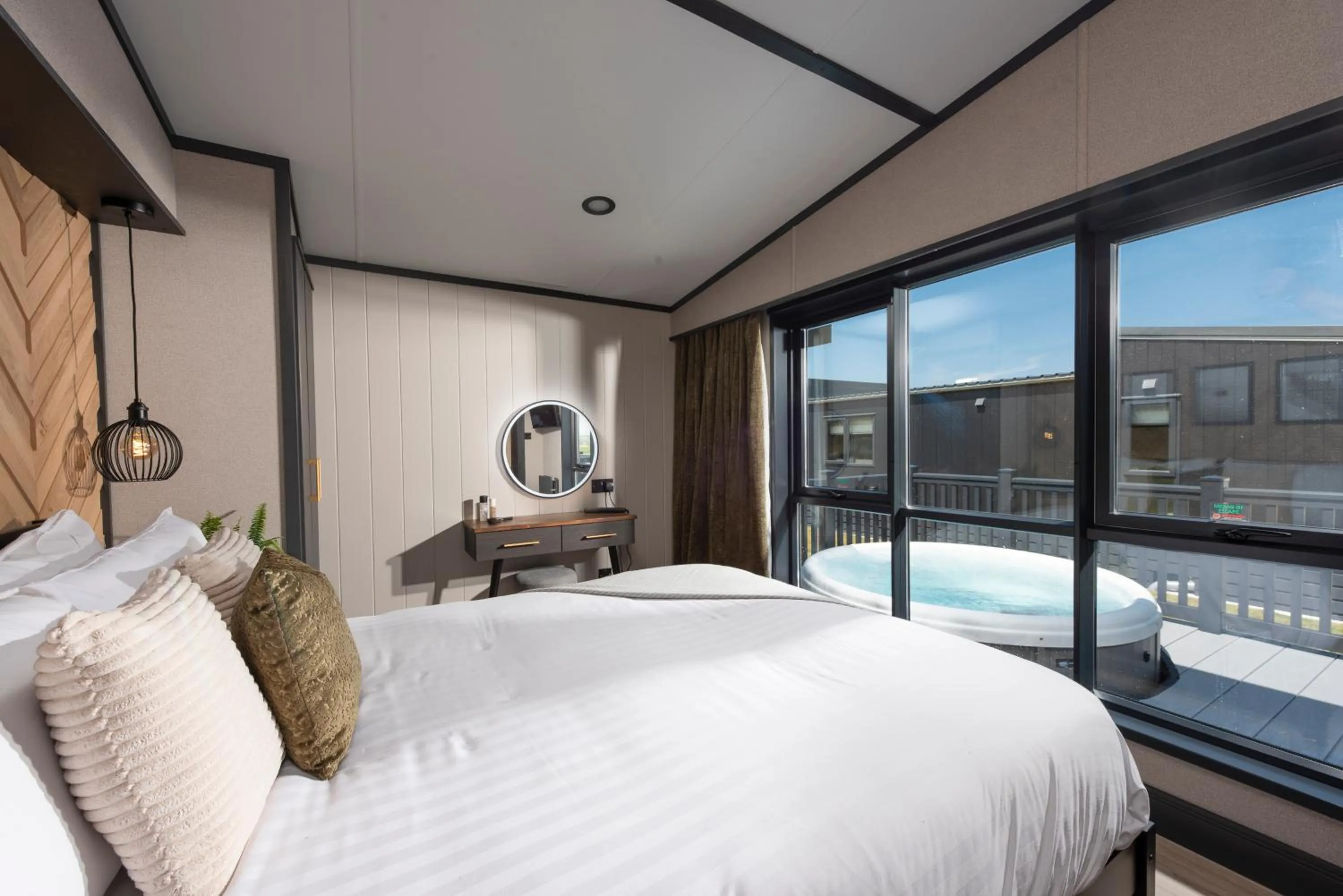 Bedroom, Bed in Mill Rythe Coastal Village