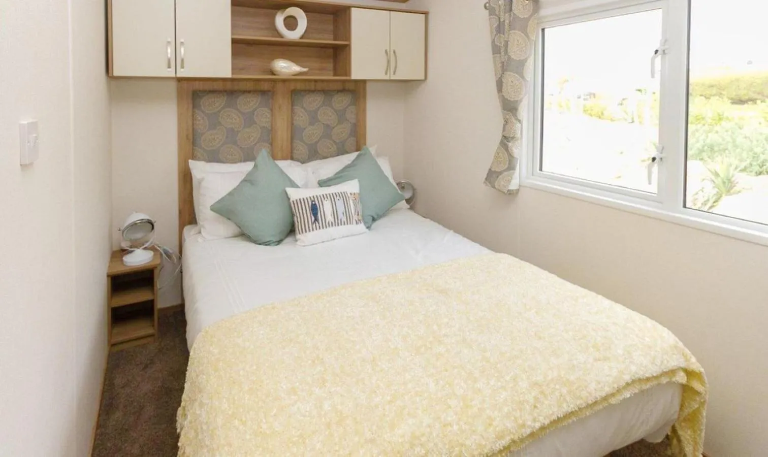 Bedroom, Bed in Mill Rythe Coastal Village