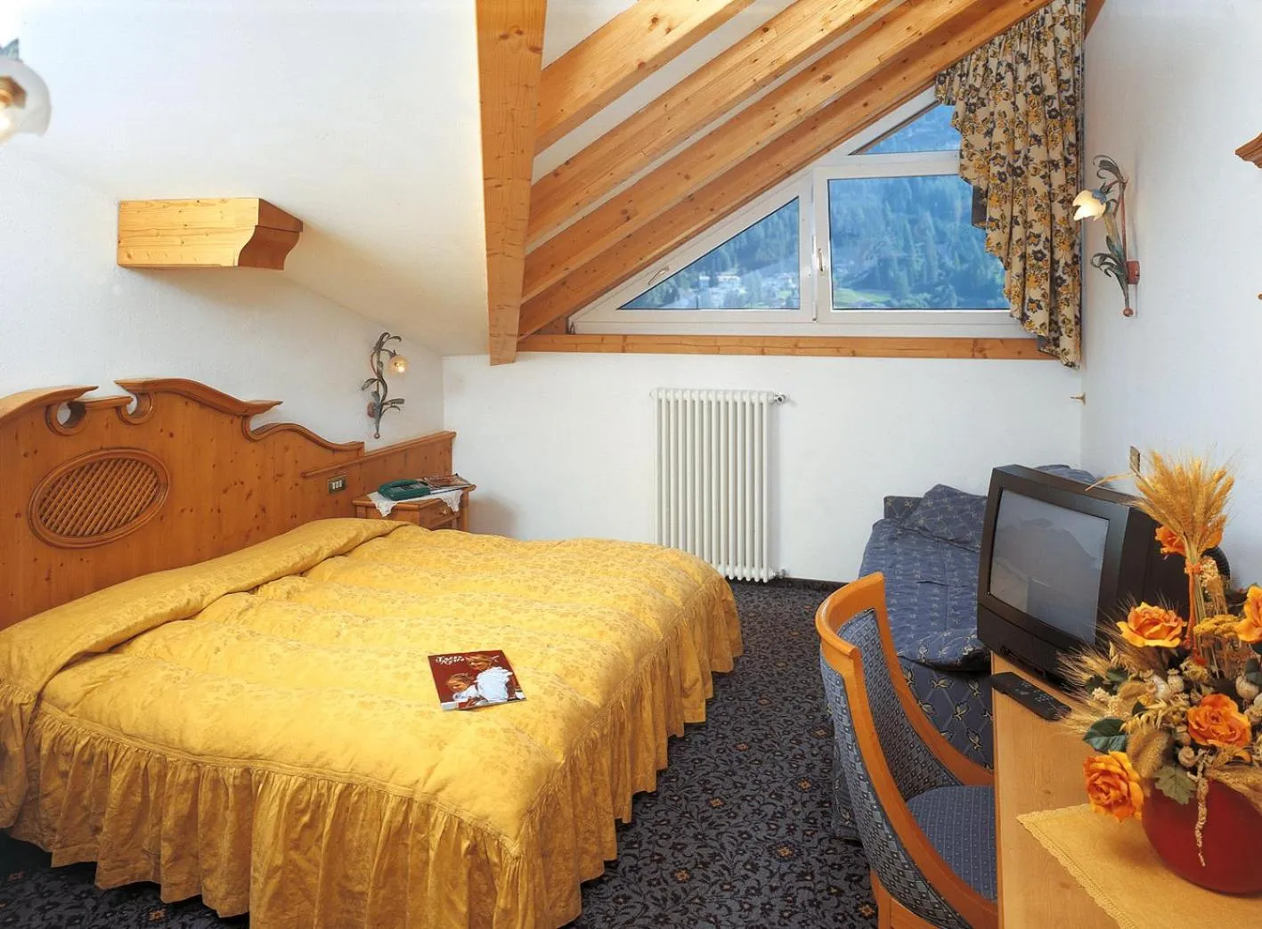 Photo of the whole room, Bed in Hotel Patrizia Dolomites Glamour