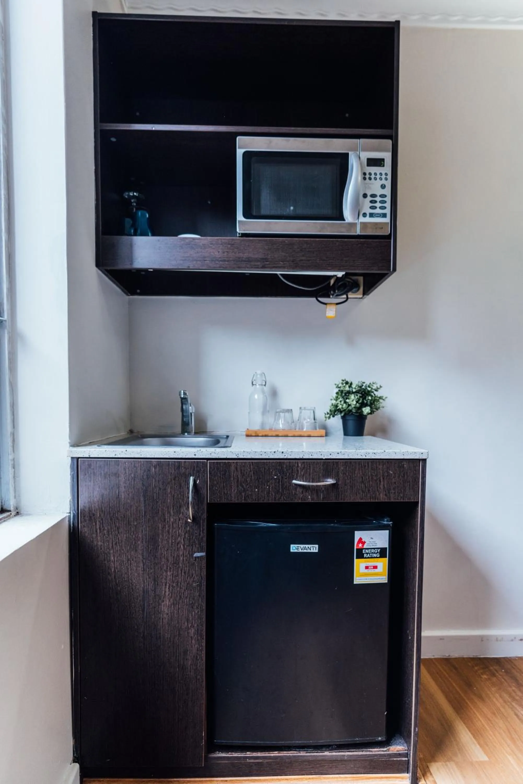 Kitchen or kitchenette in UNO Hotel Sydney