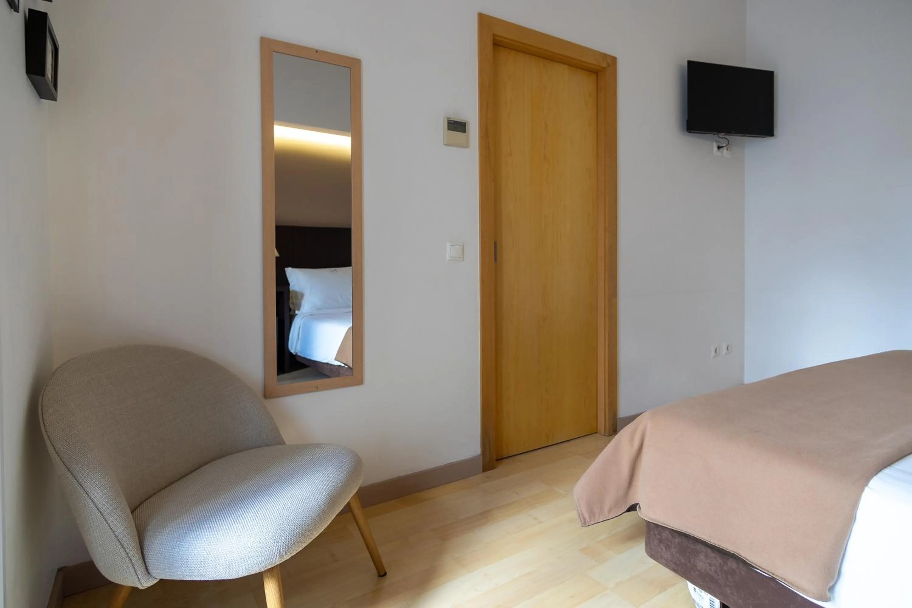 Seating area, Bed in Hotel Vitória