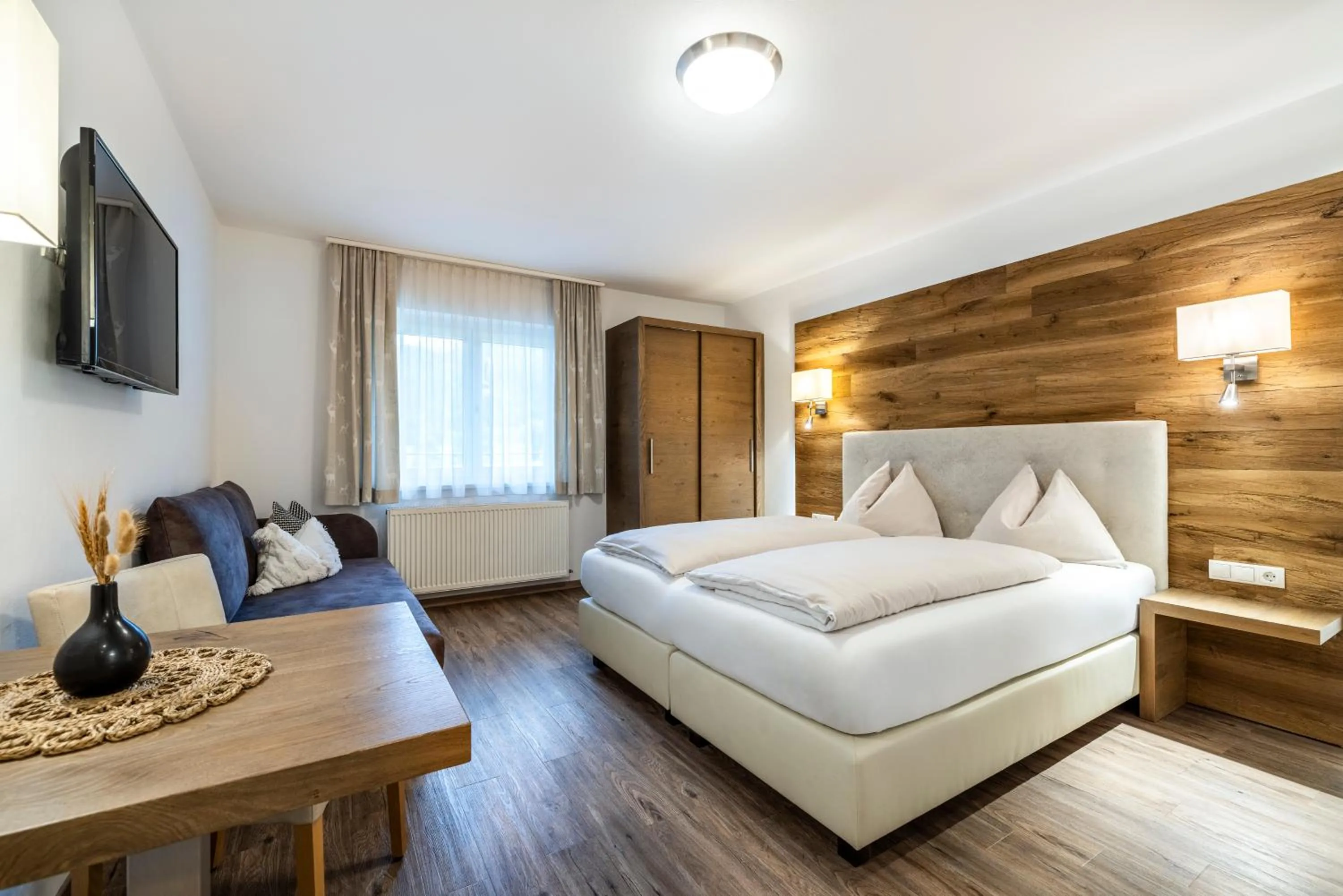 Bedroom, Bed in Aparthotel Jägerheim