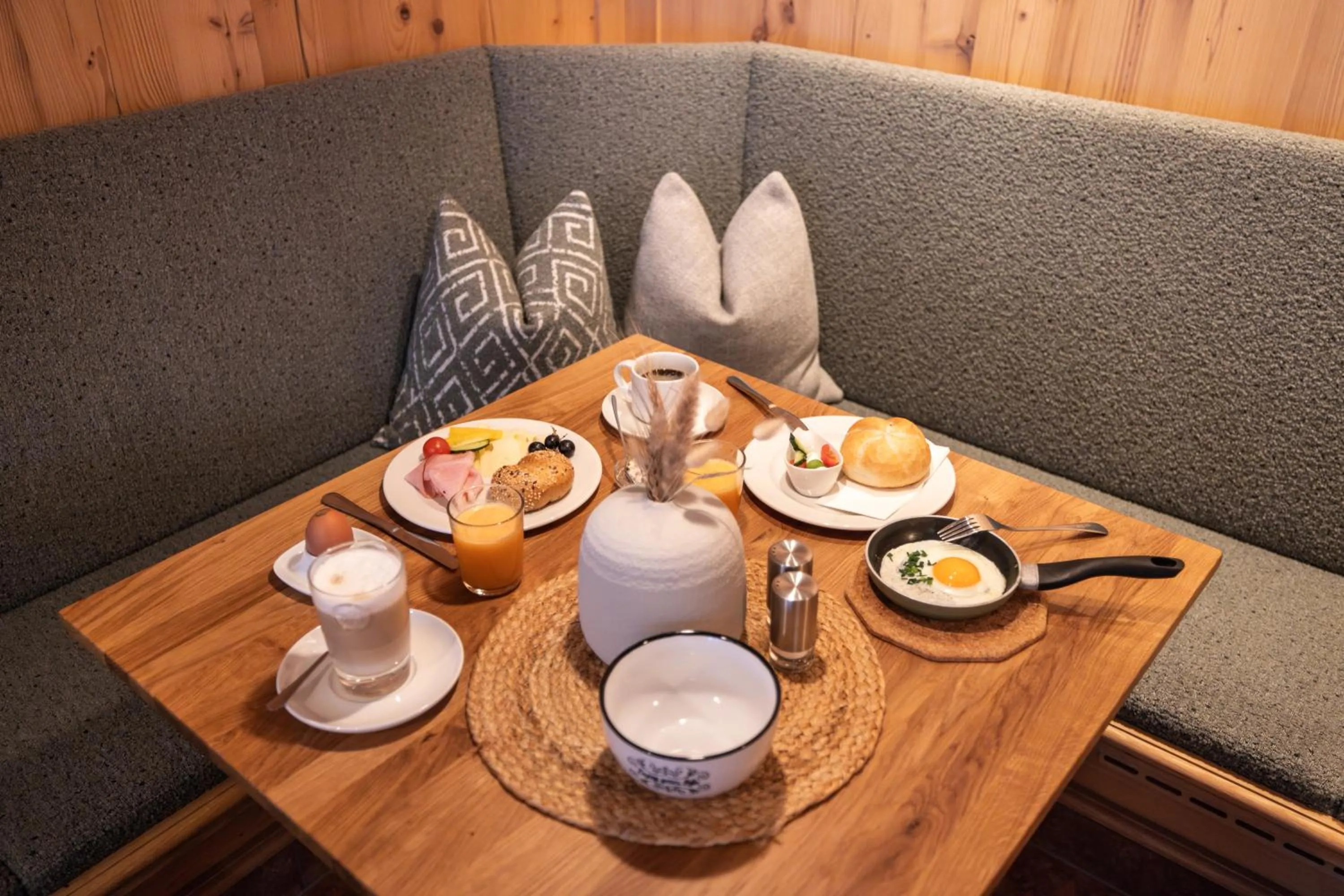 Breakfast in Aparthotel Jägerheim