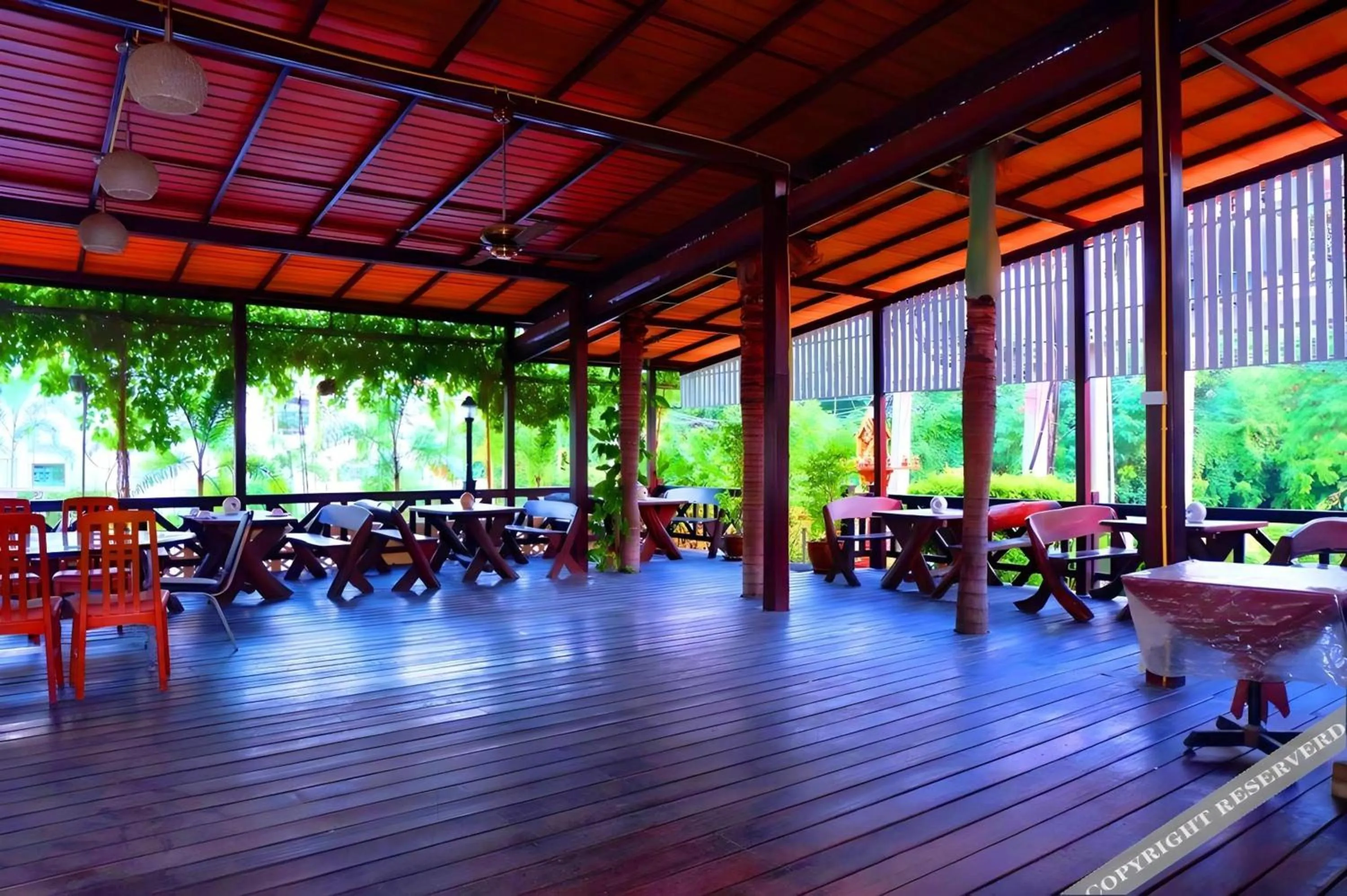 Restaurant/places to eat in Sunday JA Plus Hotel