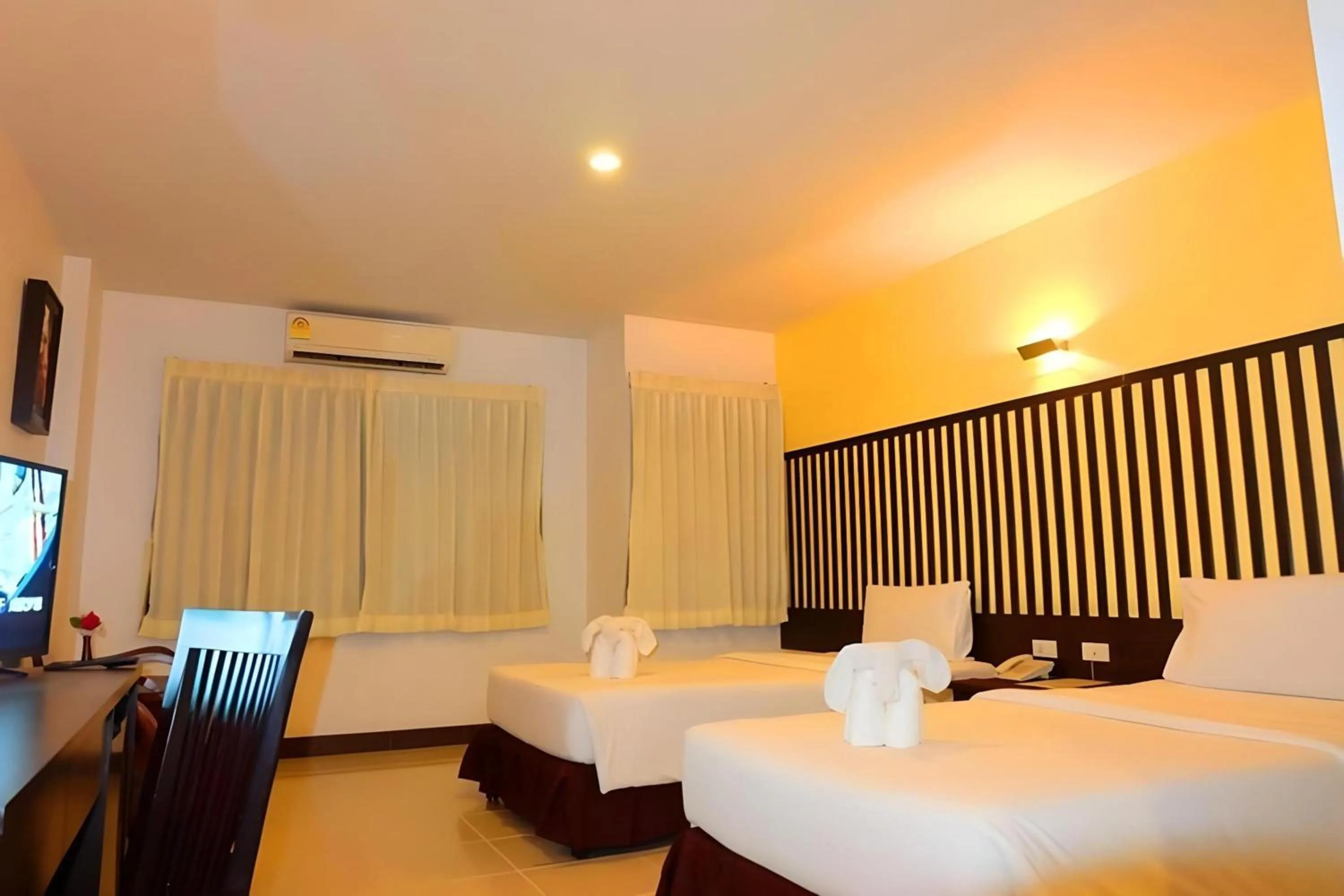 Photo of the whole room, Bed in Sunday JA Plus Hotel