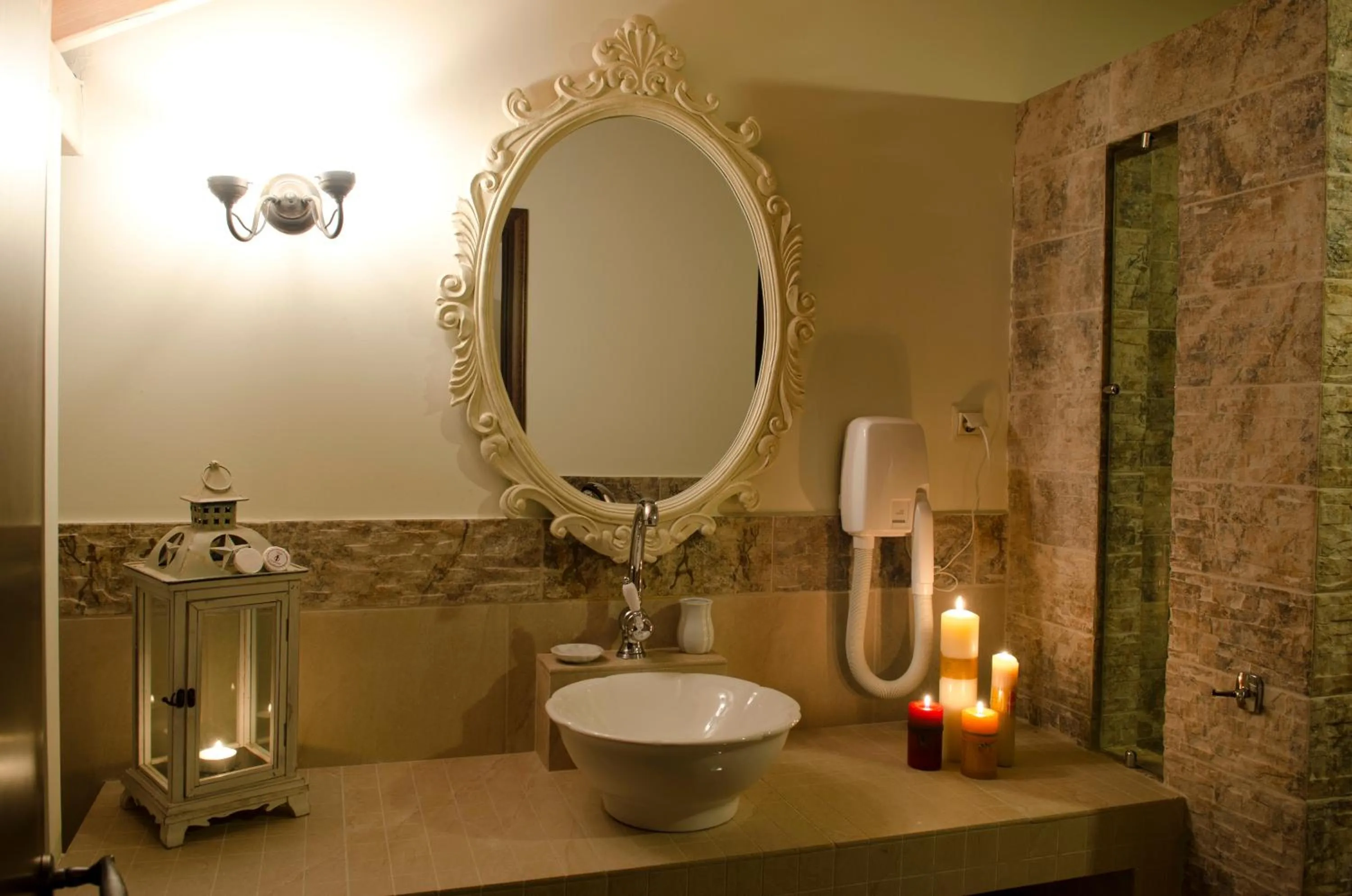 Bathroom in Atrion Highland Hotel