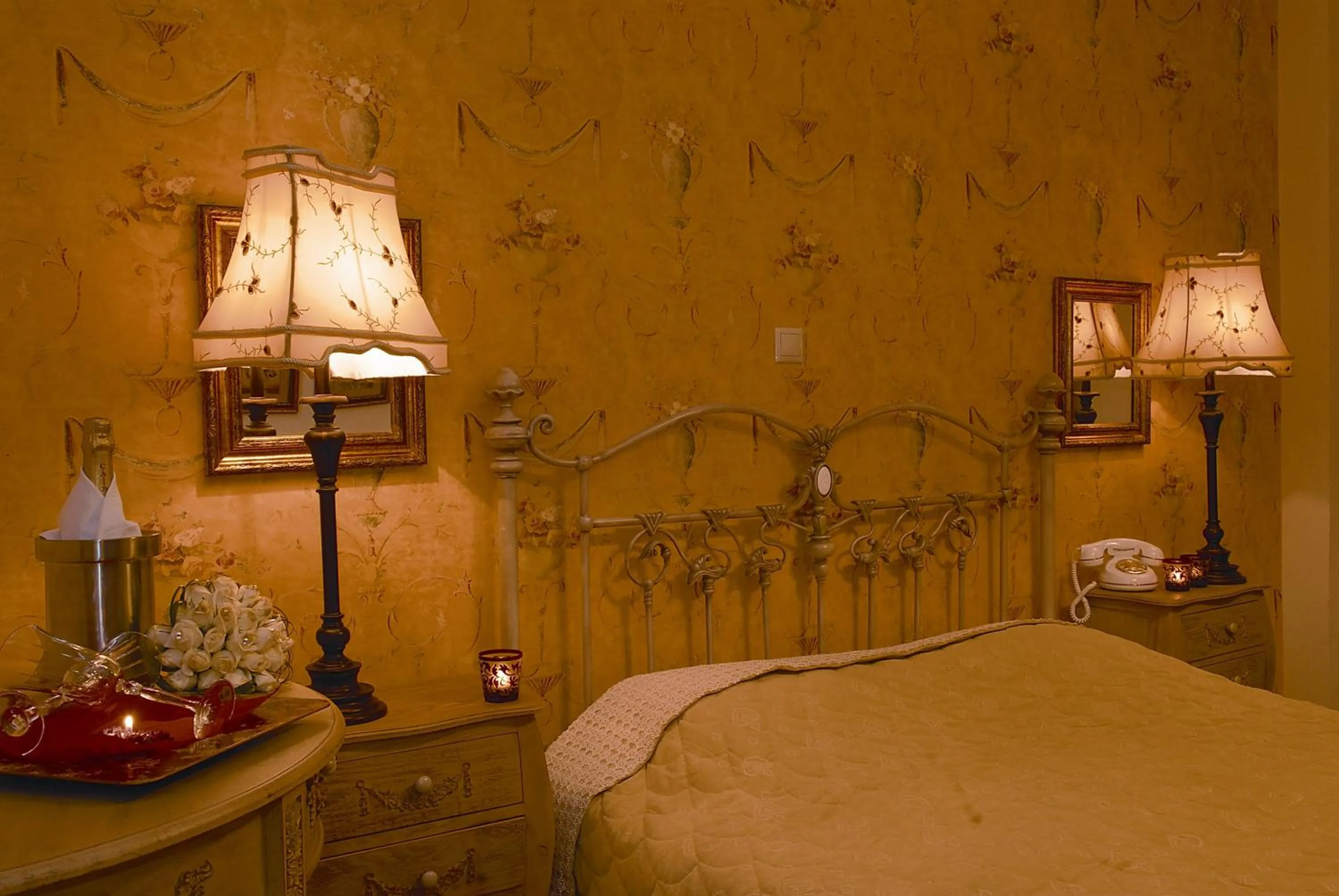 bunk bed, Bed in Atrion Highland Hotel