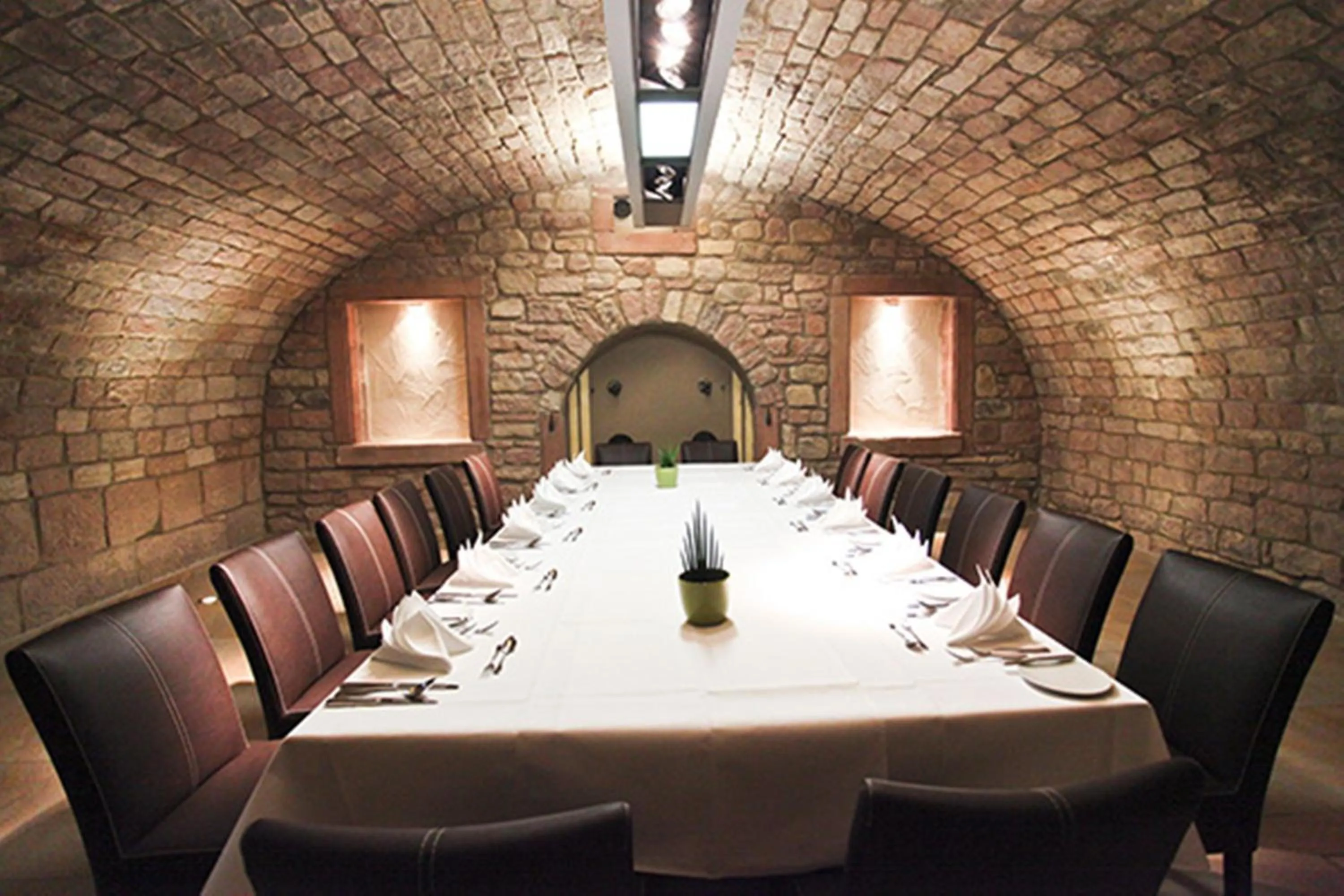 Restaurant/places to eat in Hotel Palatina "Hotel-Restaurant"