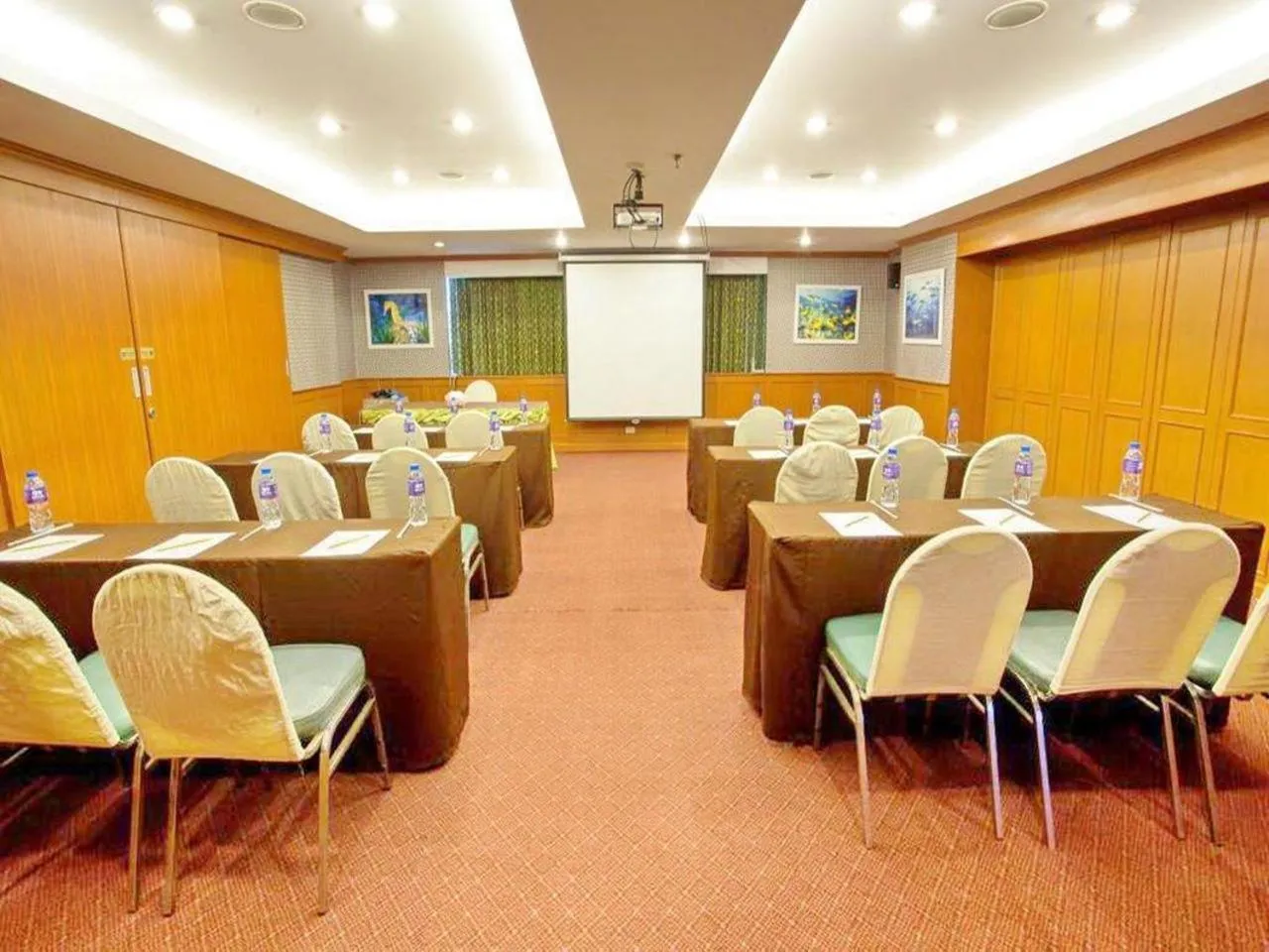 Meeting/conference room in Bay Hotel Srinakarin