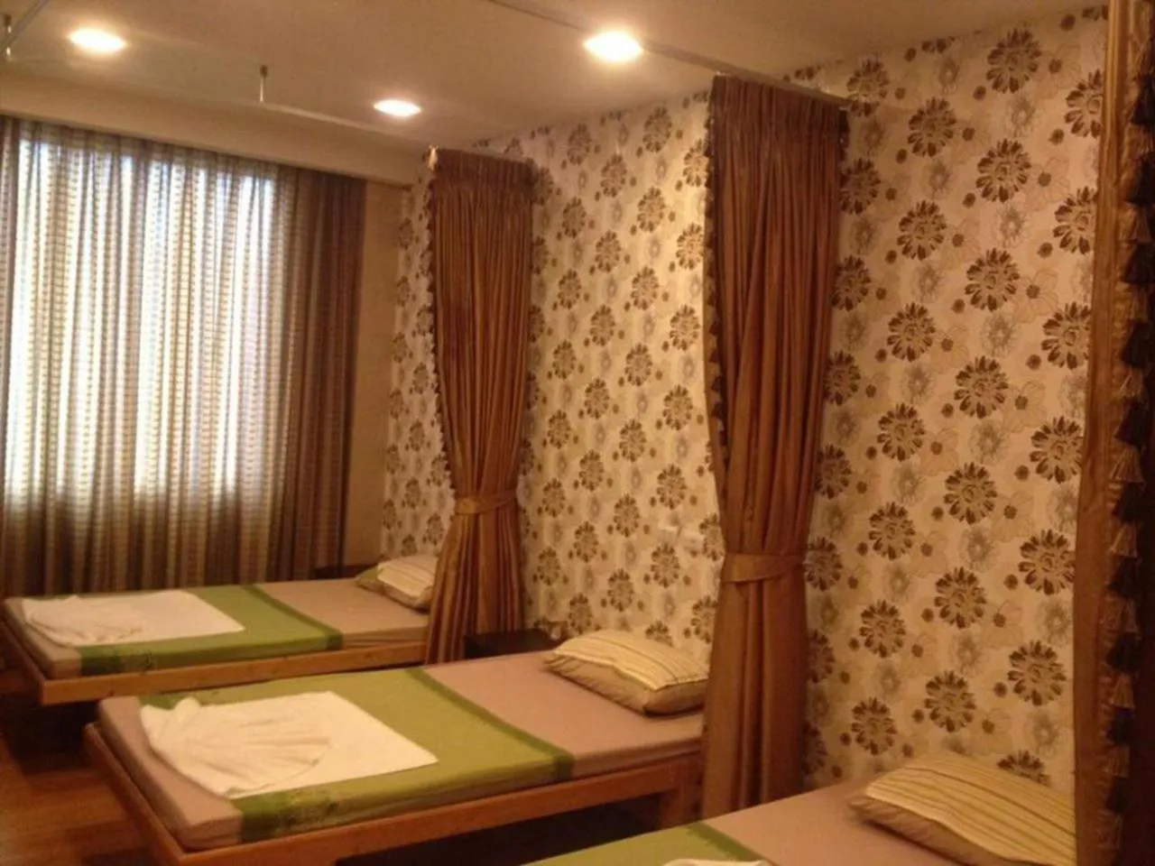 Massage, Bed in Bay Hotel Srinakarin