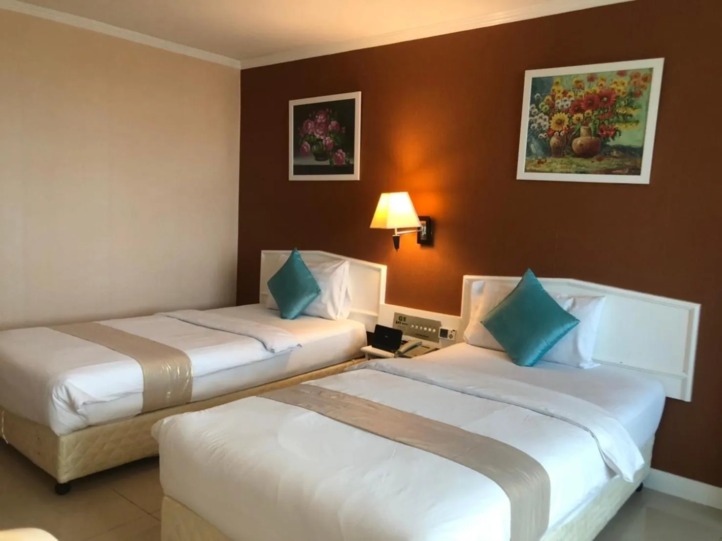 Bed in Bay Hotel Srinakarin