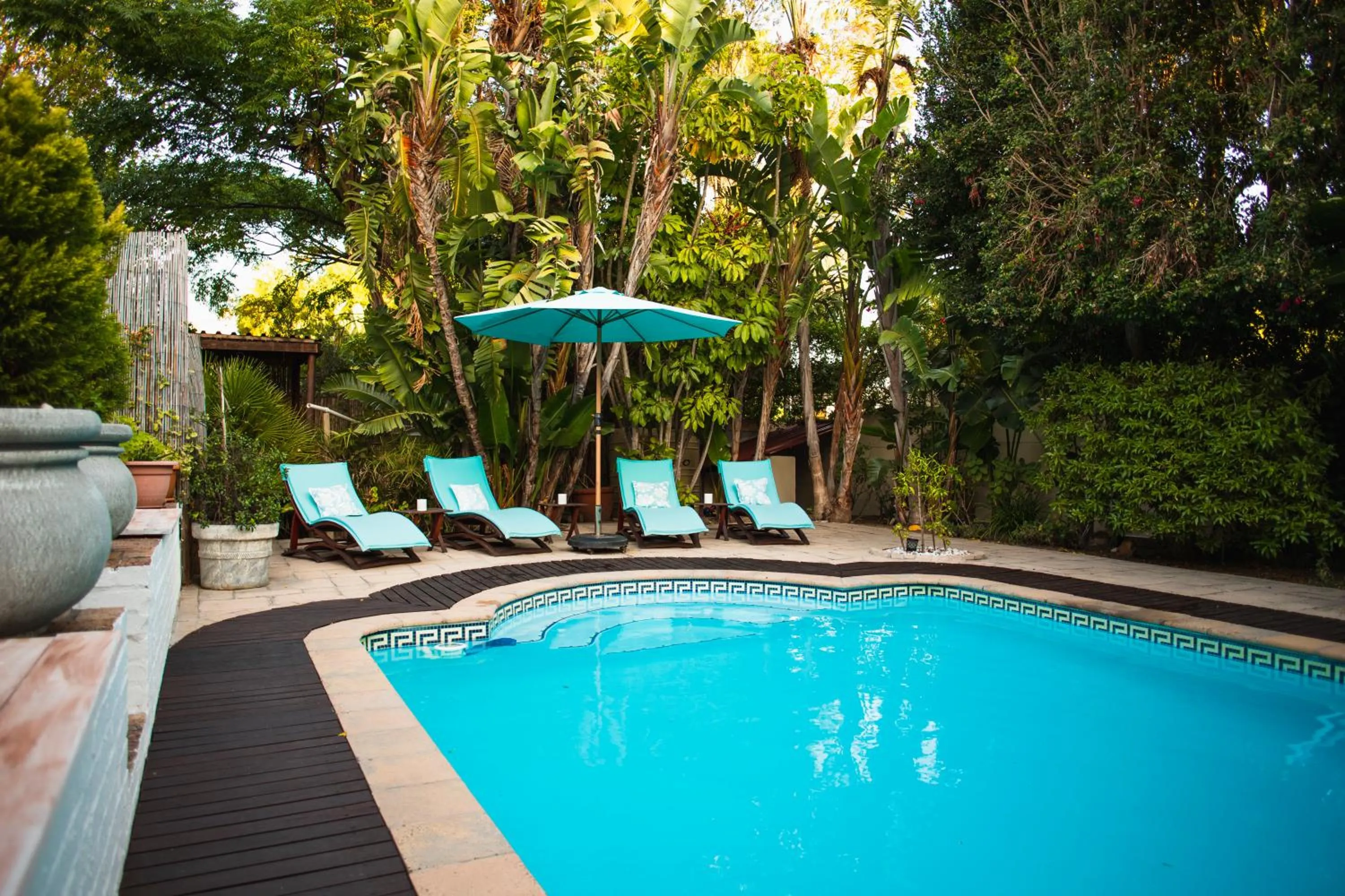 Swimming pool in Khashamongo B & B