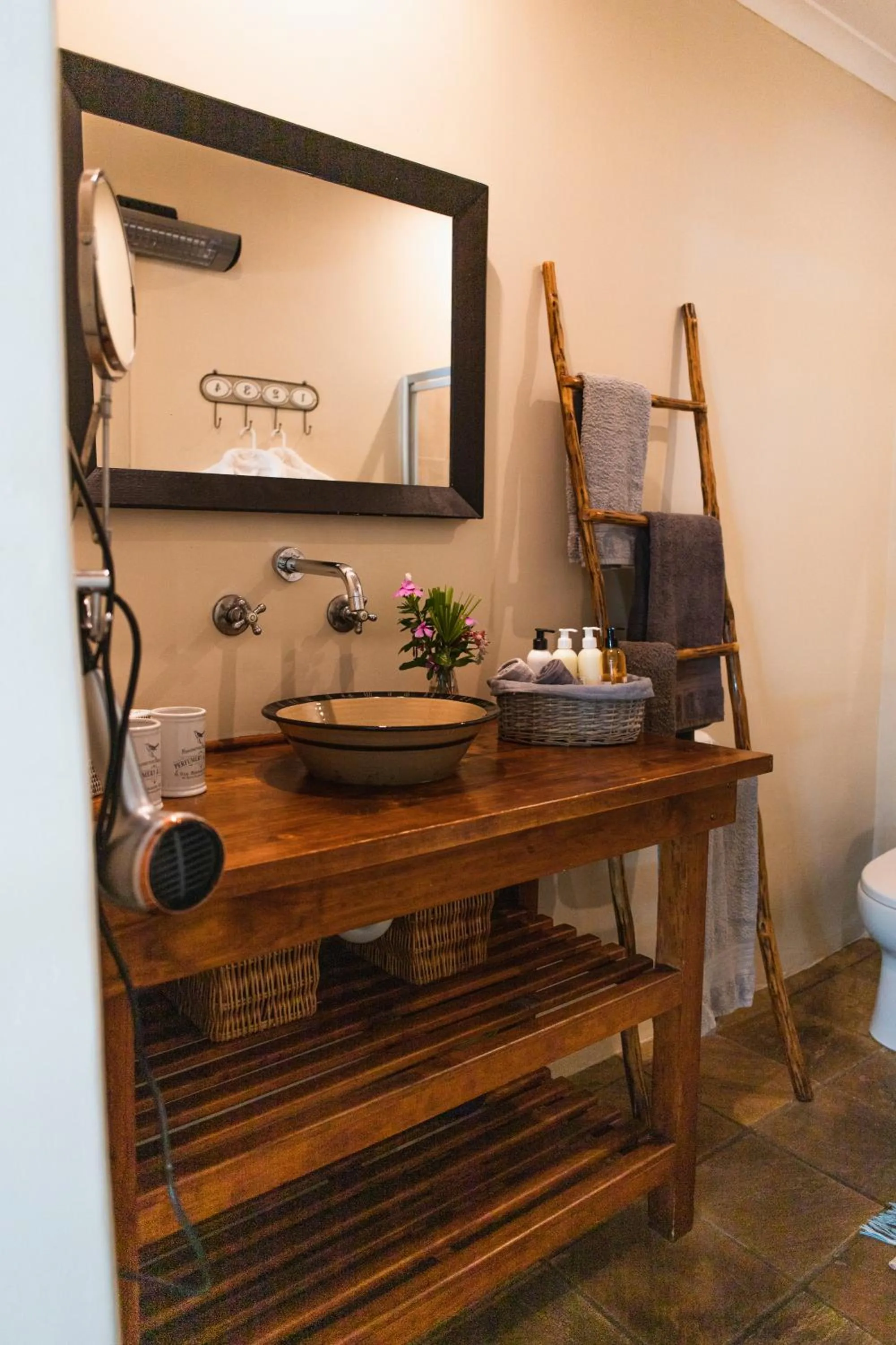 Bathroom in Khashamongo B & B