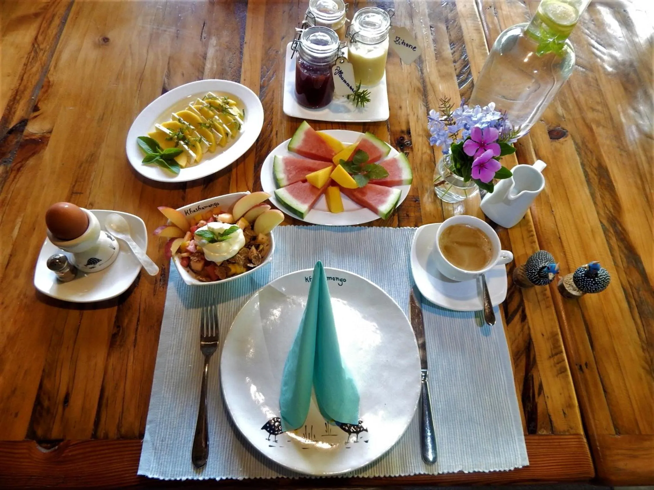 Food and drinks in Khashamongo B & B