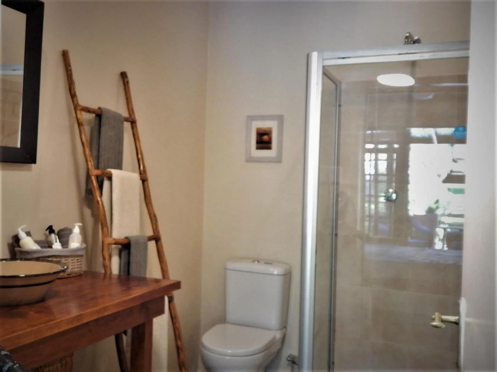 Bathroom in Khashamongo B & B