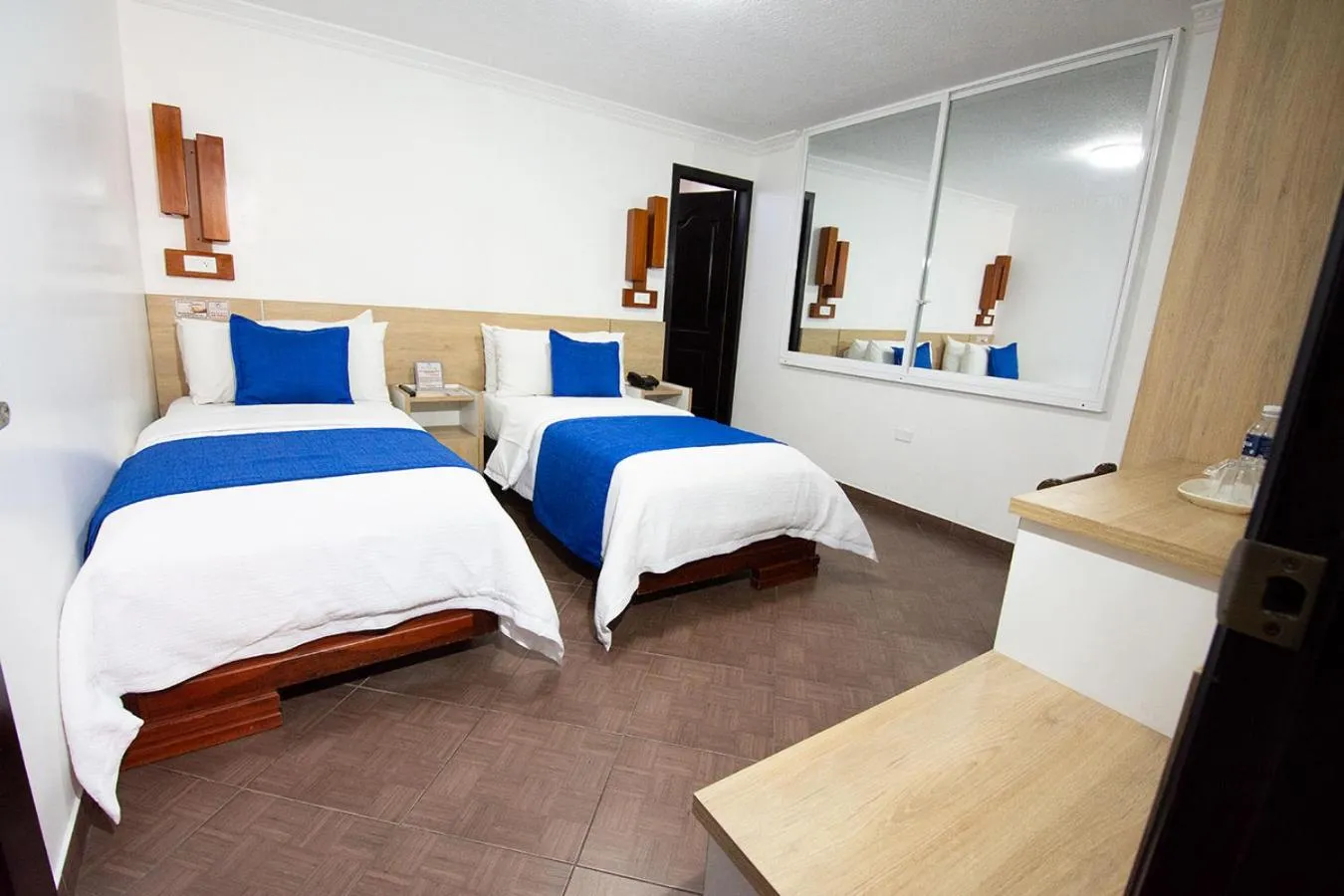 Bedroom, Bed in Hotel Plaza Victoria