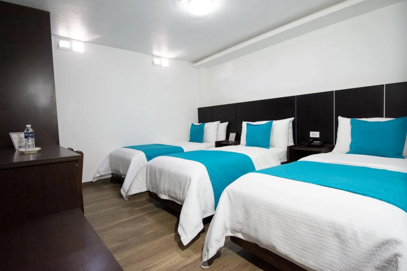 Bedroom, Bed in Hotel Plaza Victoria