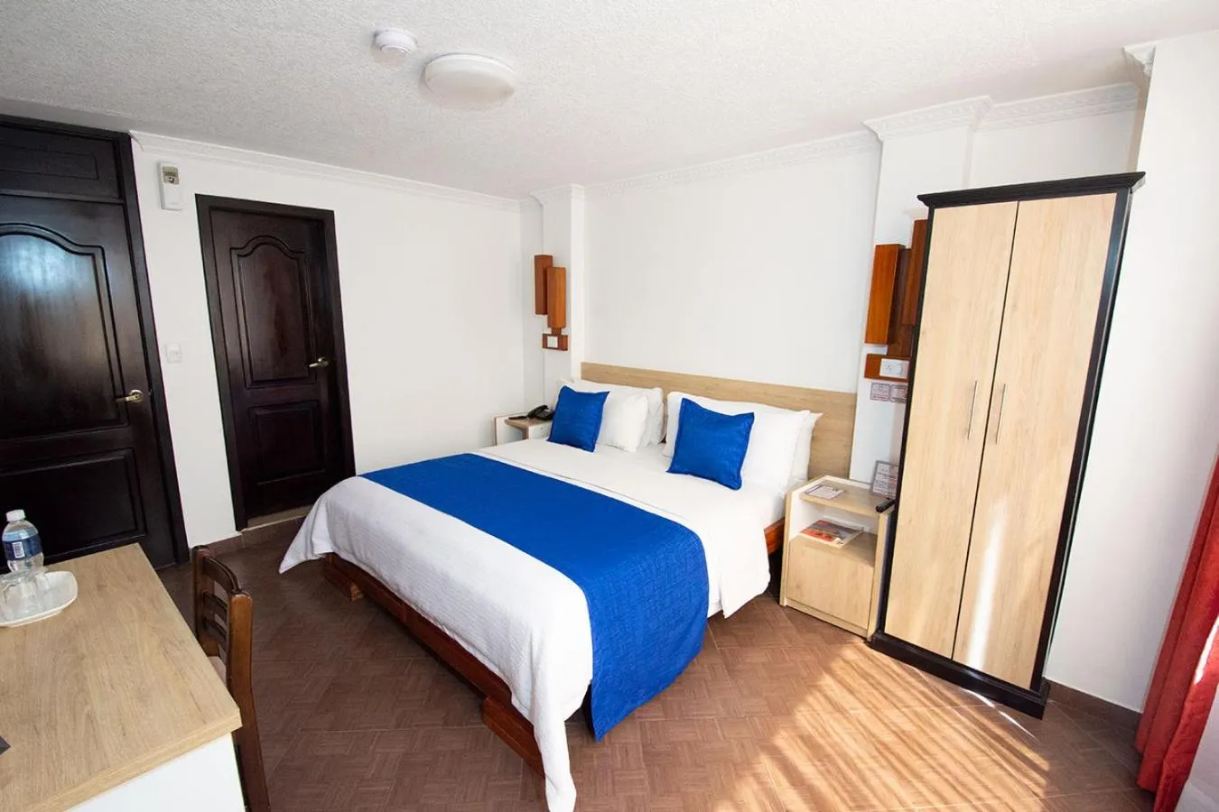 Bedroom, Bed in Hotel Plaza Victoria