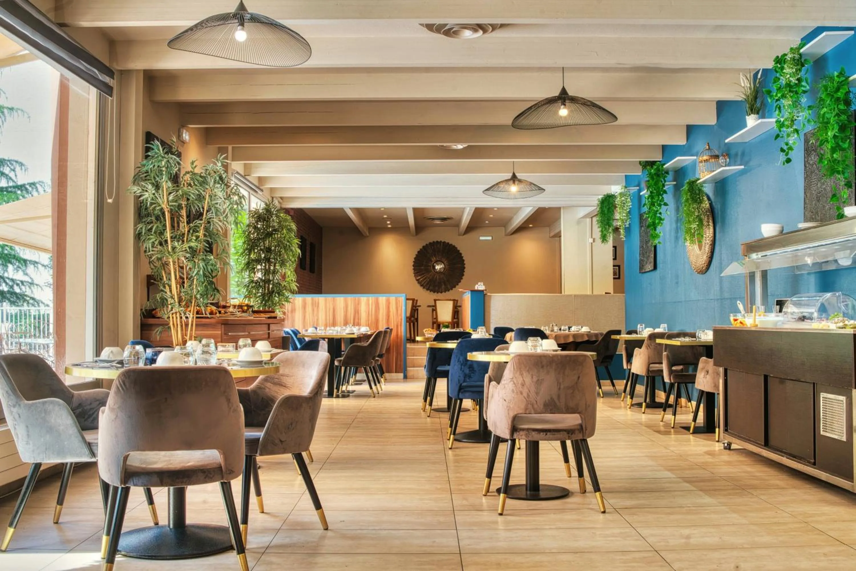 Restaurant/places to eat in Kyriad Prestige Mulhouse - Basel