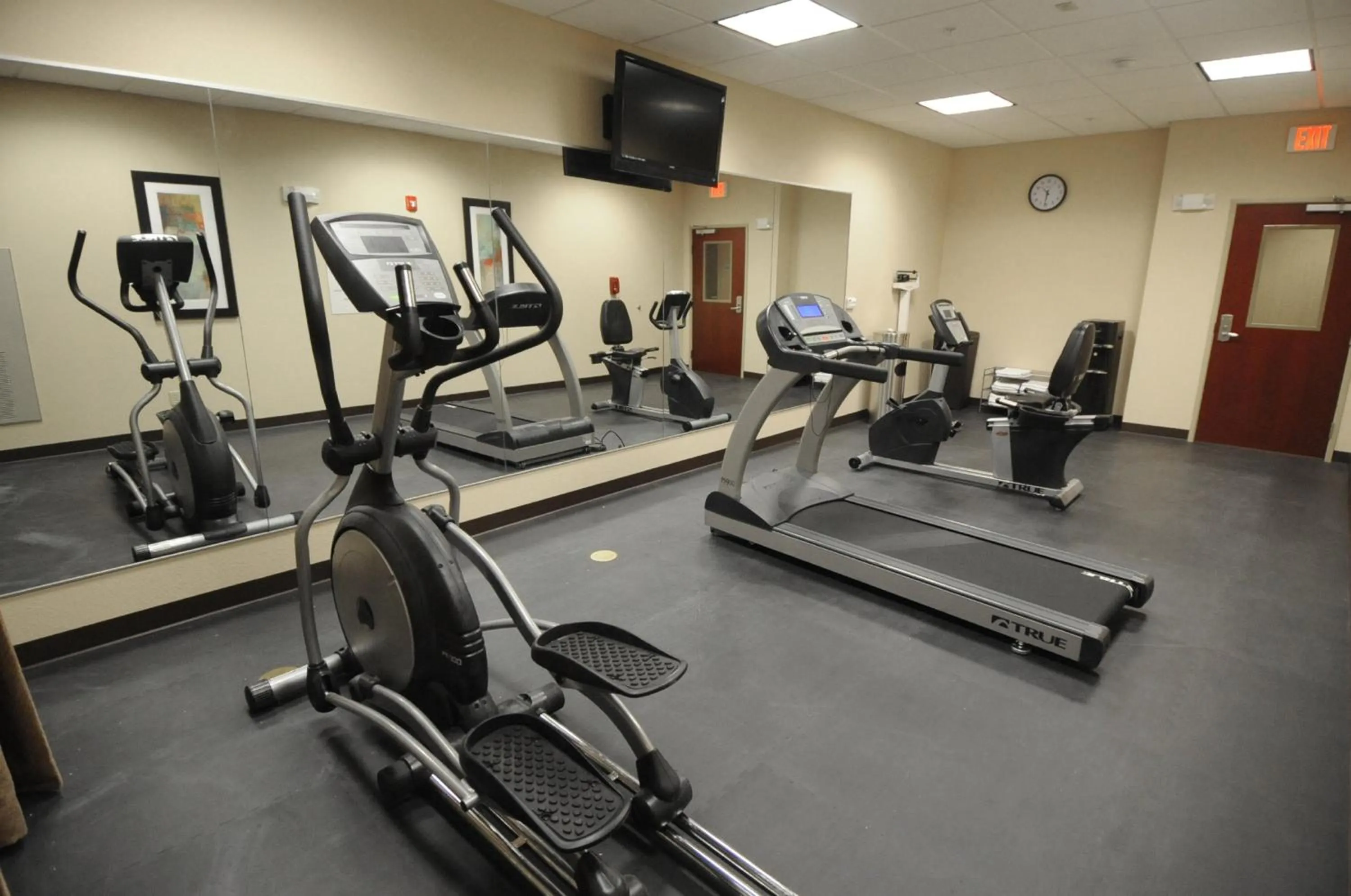 Fitness centre/facilities in Holiday Inn Express Somerset by IHG
