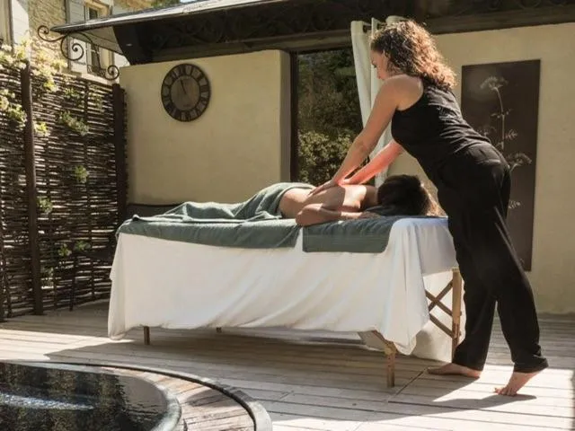 Massage in Hôtel Mas Valentine