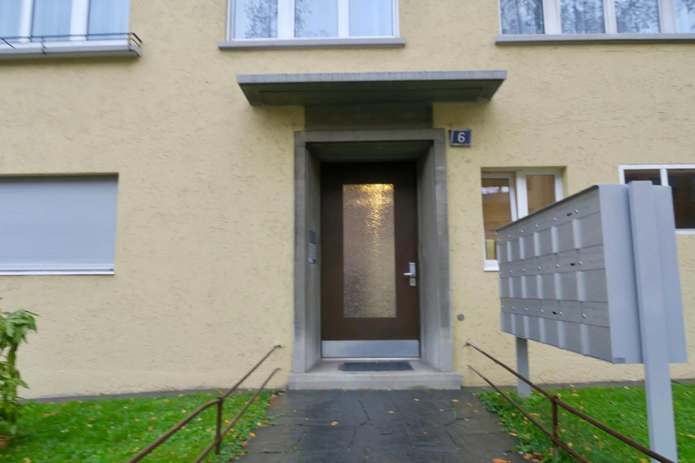 Facade/entrance in Zurich Furnished Homes
